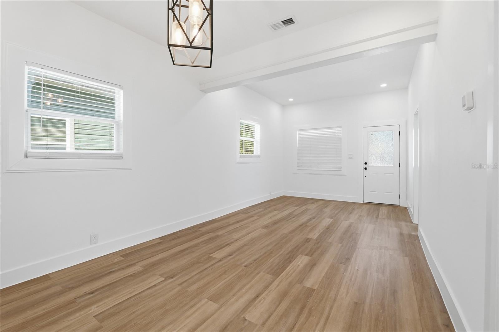 2120 W NASSAU ST — photo 9