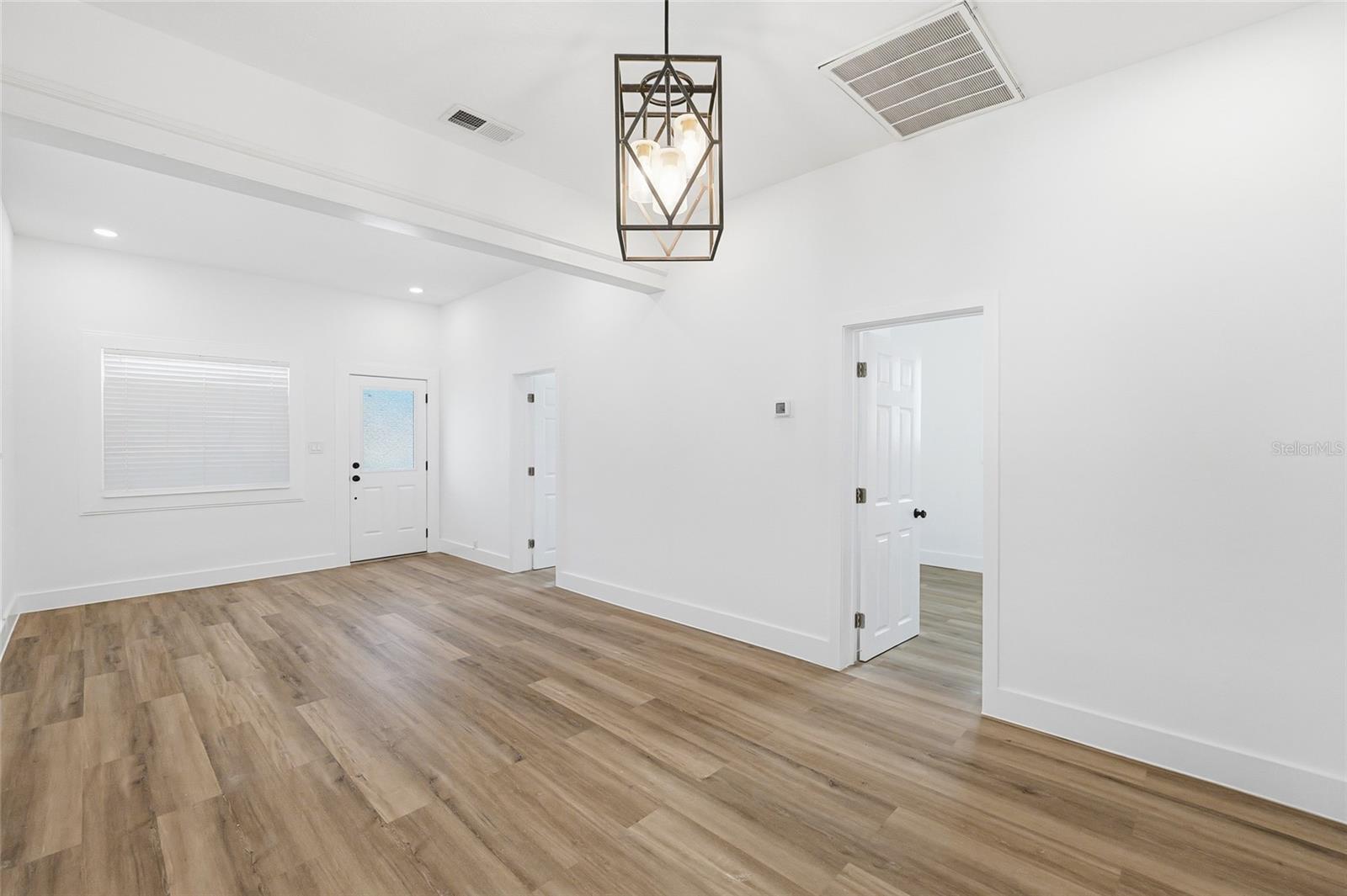2120 W NASSAU ST — photo 10