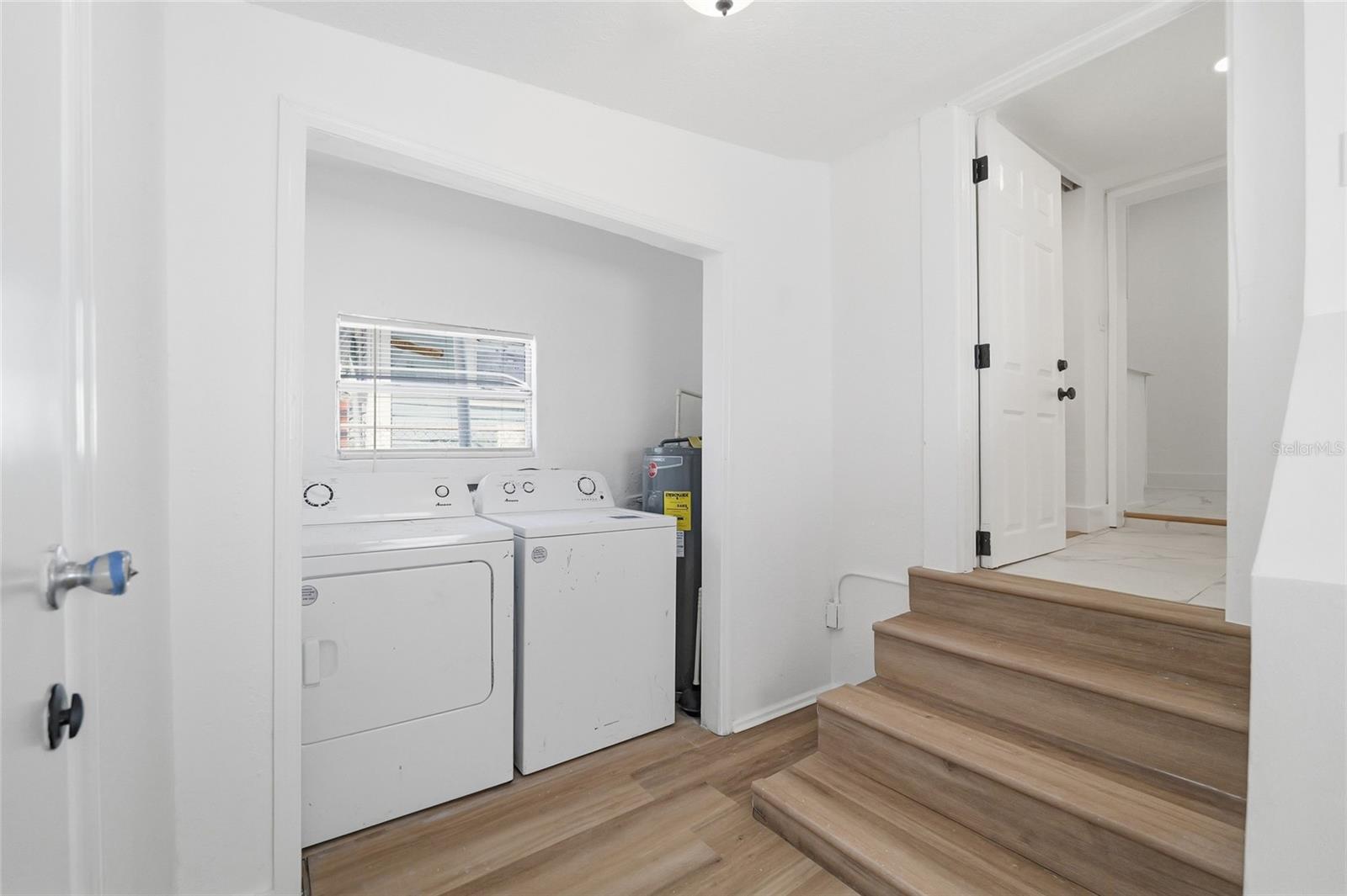 2120 W NASSAU ST — photo 24