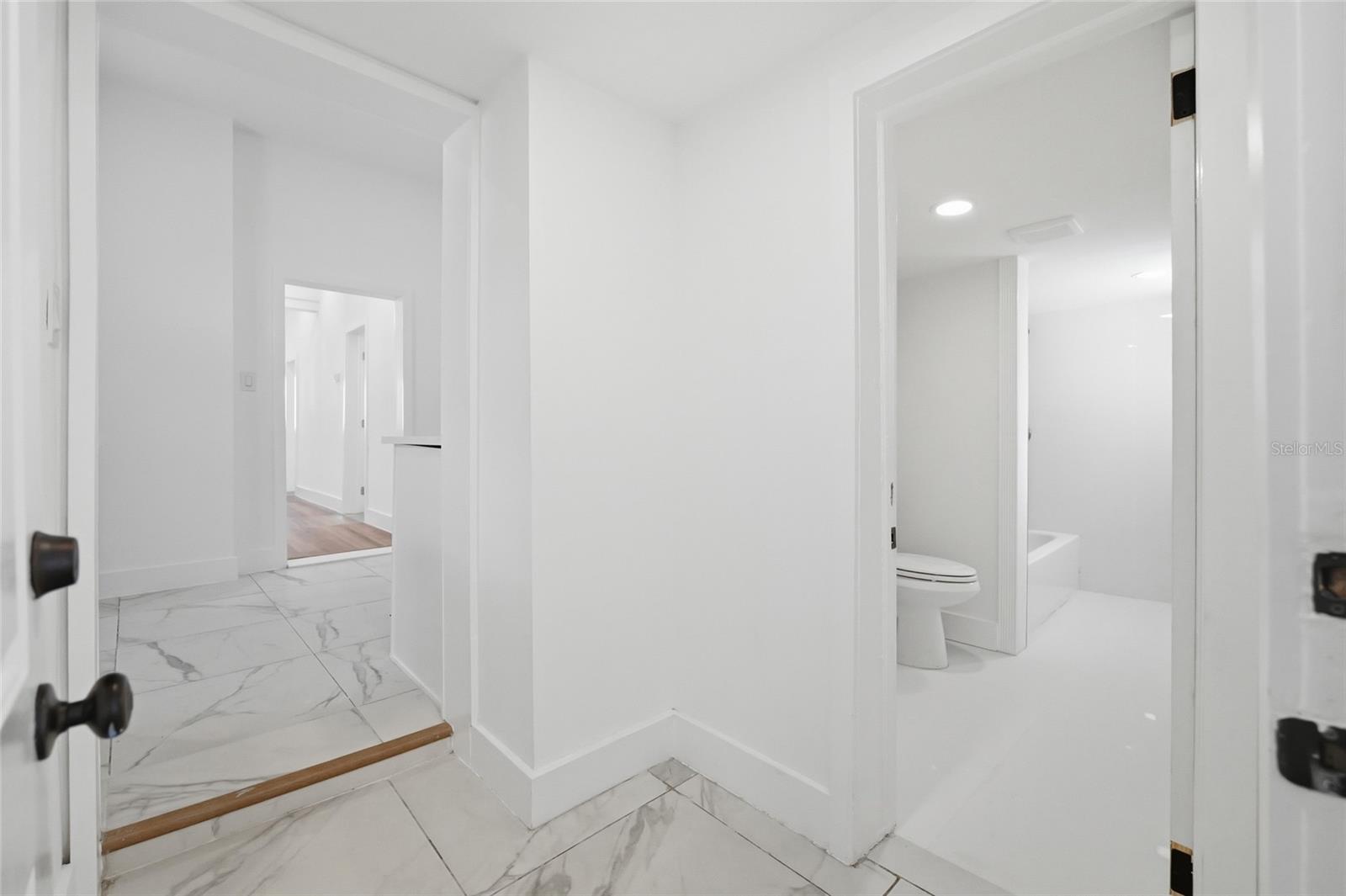 2120 W NASSAU ST — photo 15