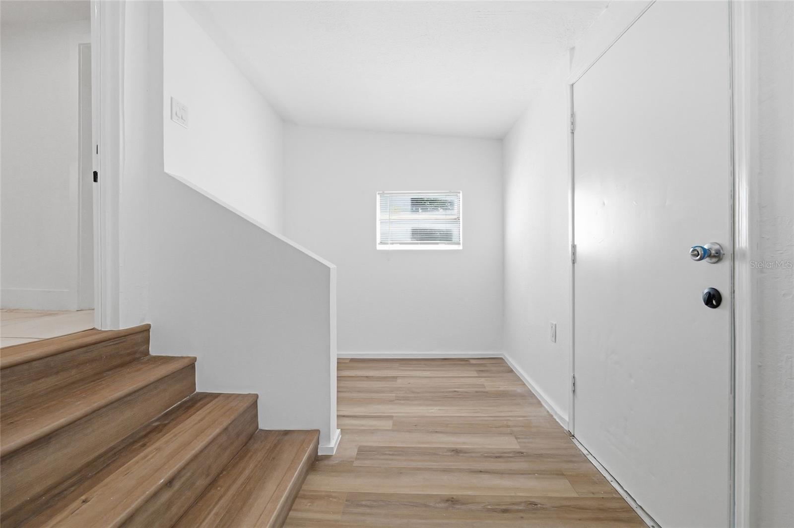 2120 W NASSAU ST — photo 25