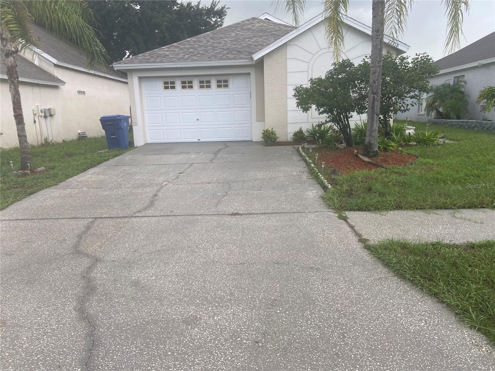 22718 SAINT THOMAS CIR — photo 2