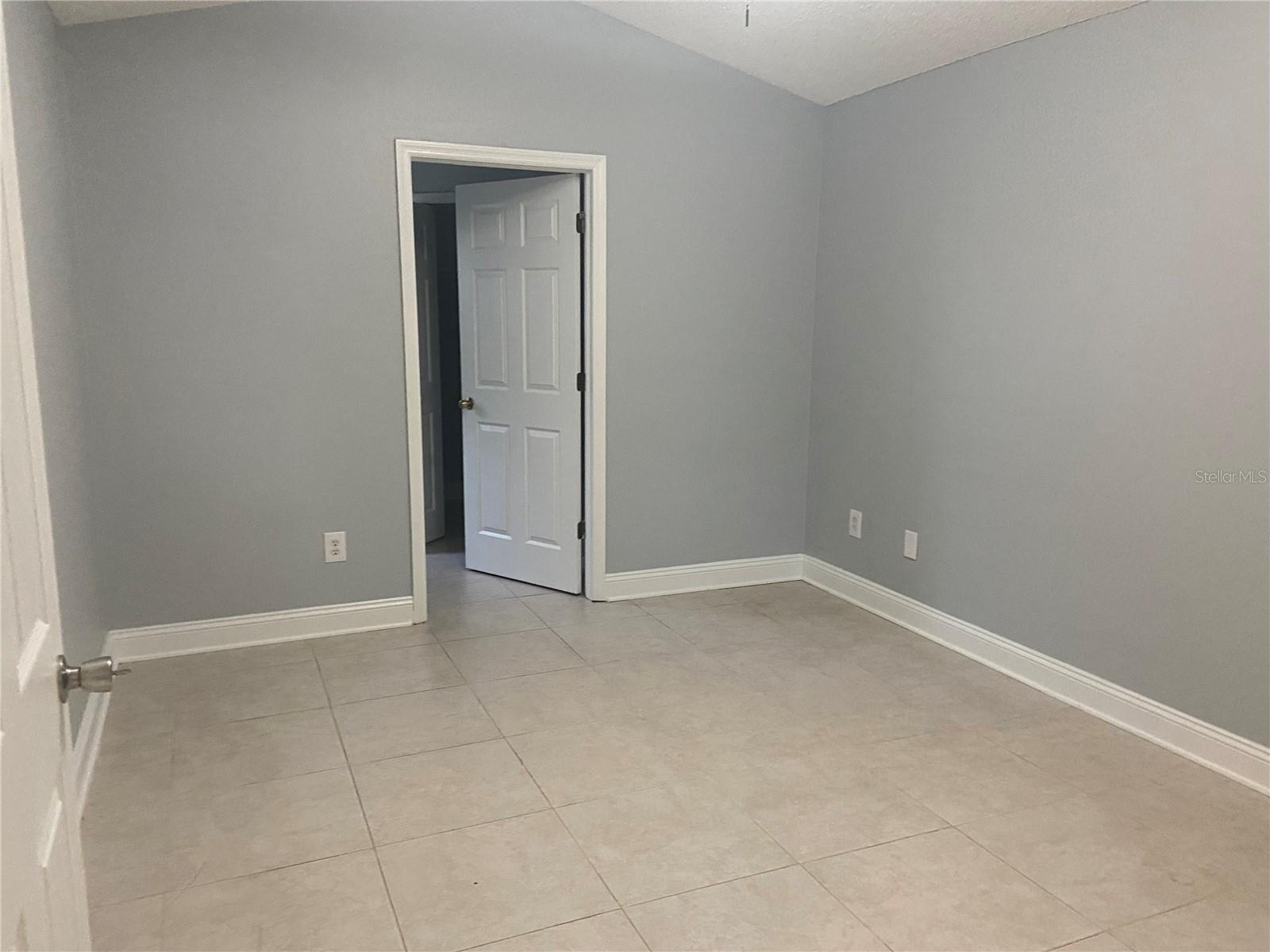 22718 SAINT THOMAS CIR — photo 8
