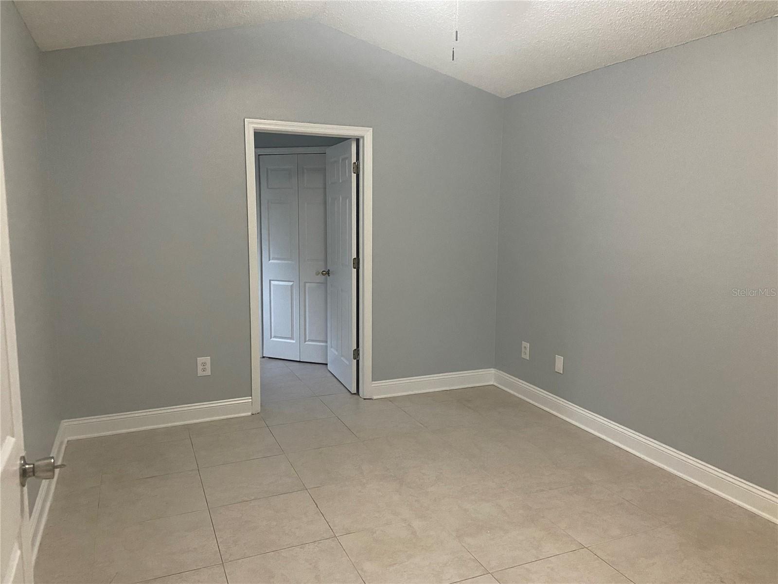 22718 SAINT THOMAS CIR — photo 10