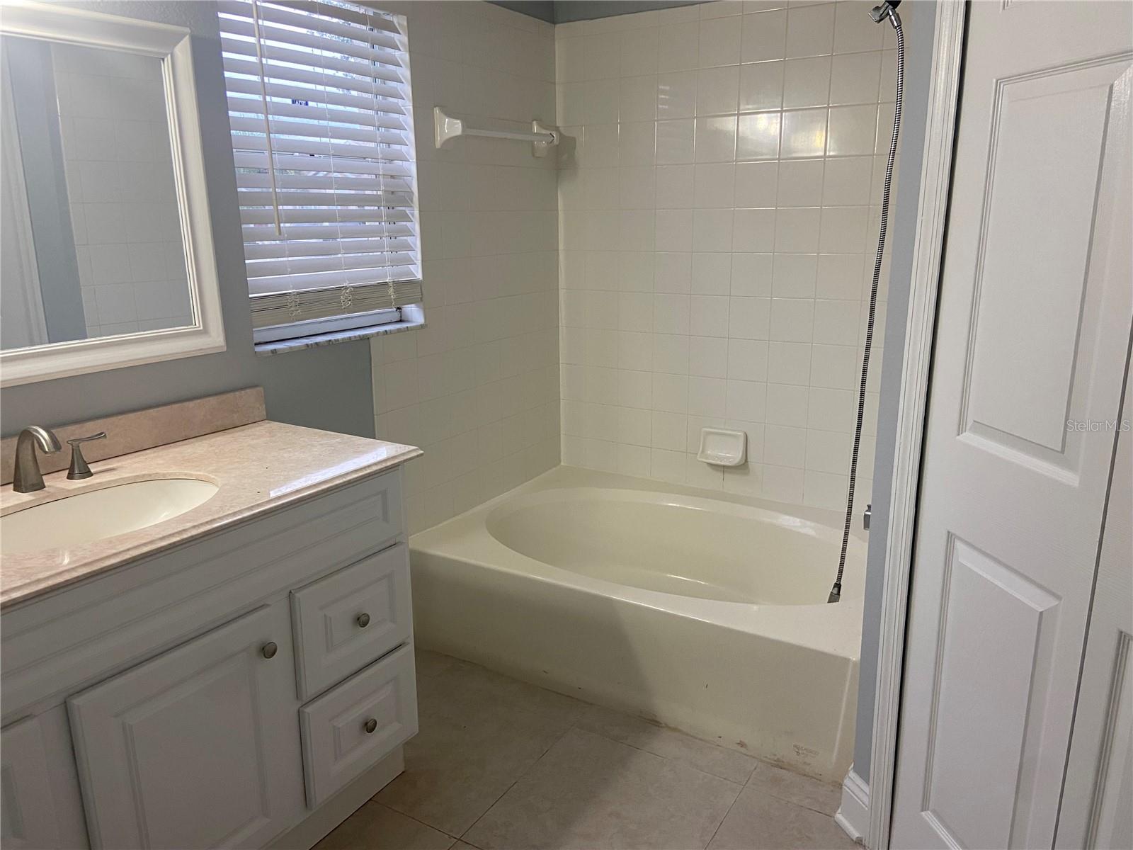22718 SAINT THOMAS CIR — photo 9