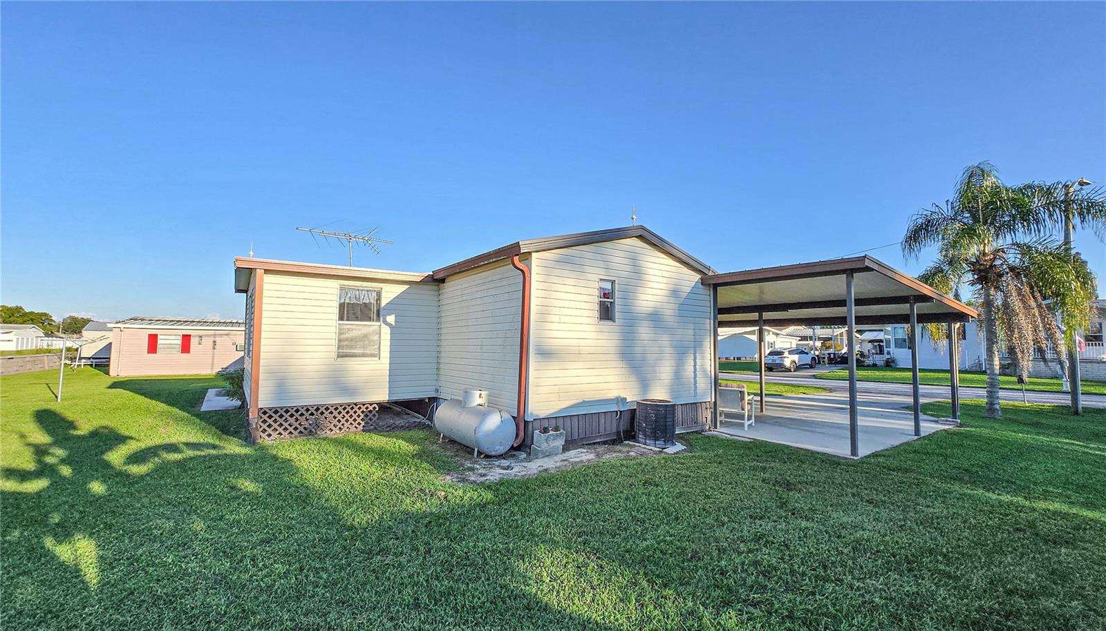 36513 LAKEWOOD DR — photo 38