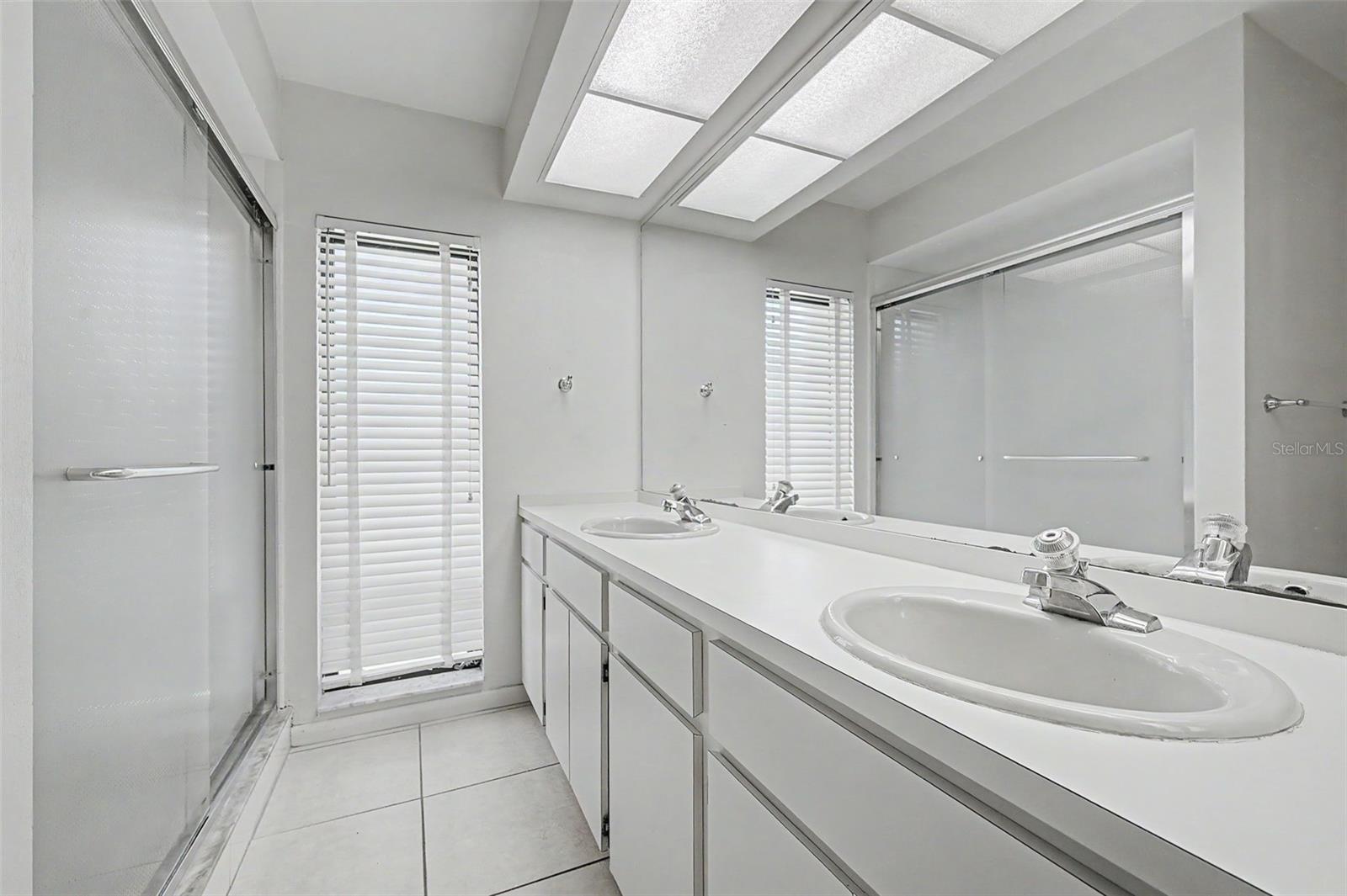 492 LAKEVIEW DR #40 — photo 23