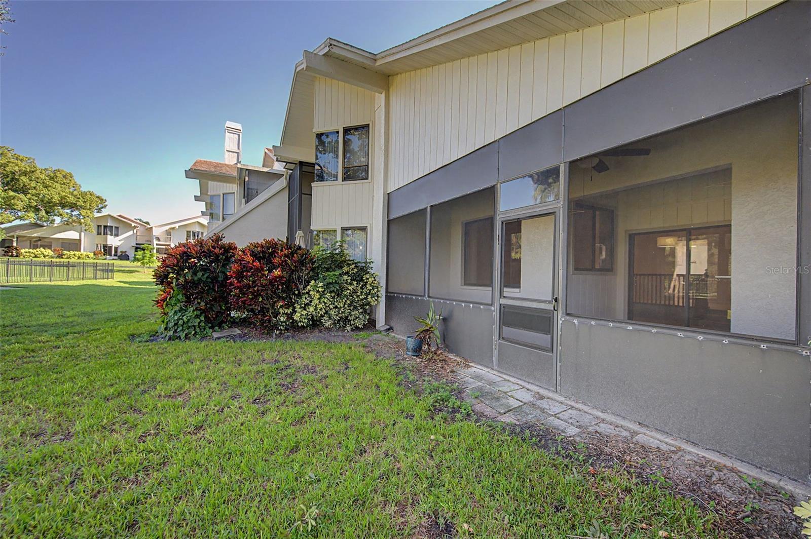 492 LAKEVIEW DR #40 — photo 33