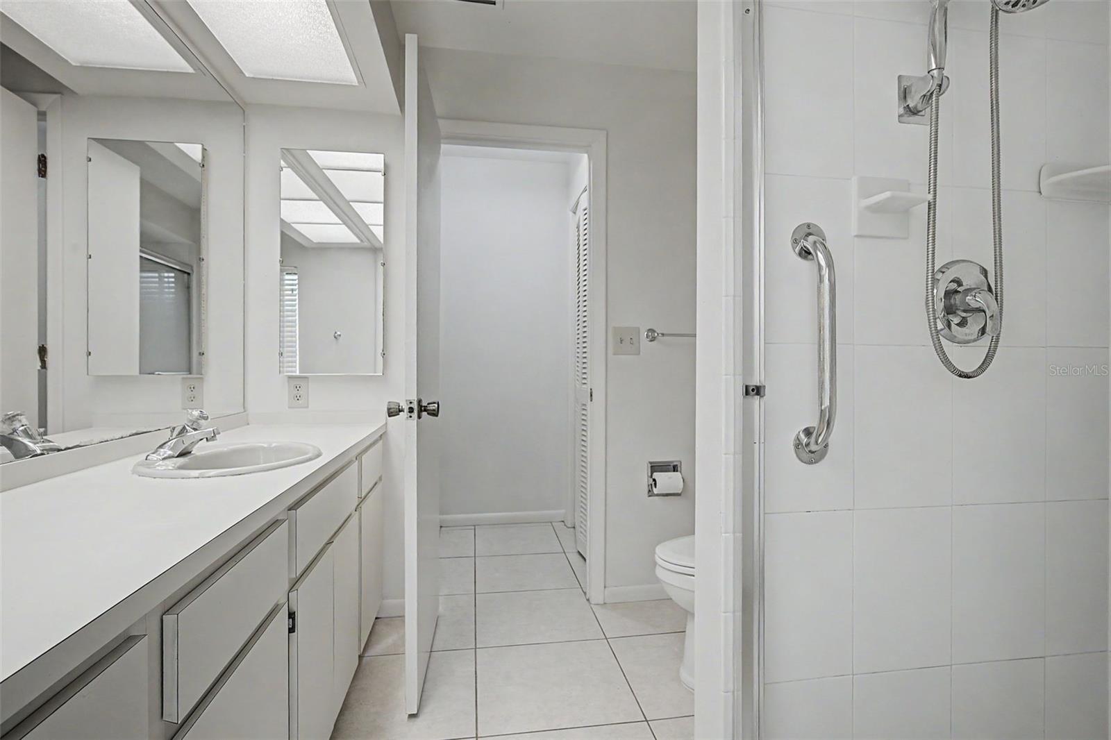 492 LAKEVIEW DR #40 — photo 24