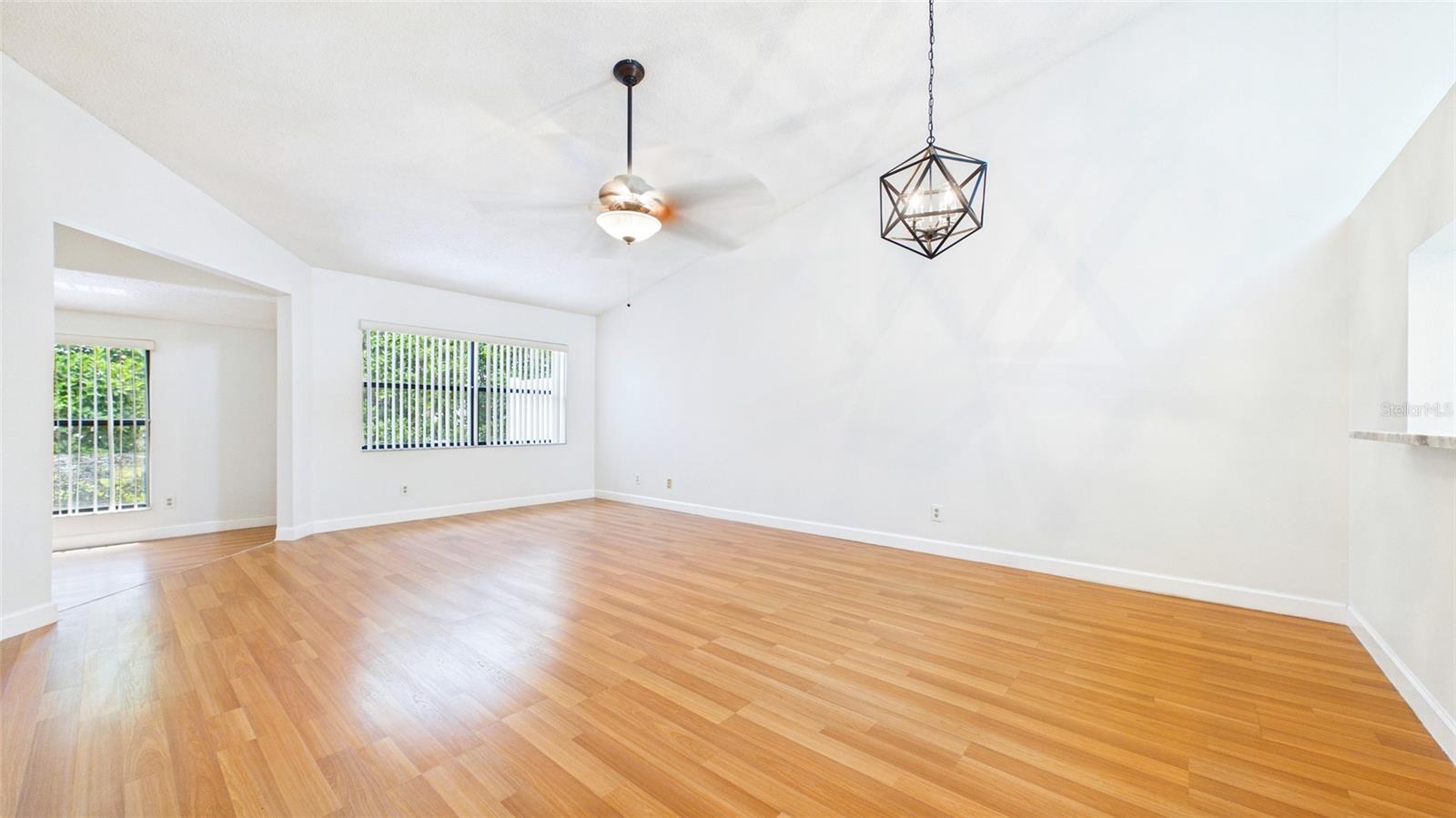 1539 REBECCA LN — photo 11