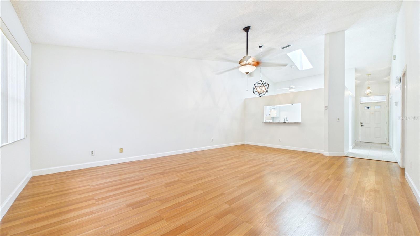 1539 REBECCA LN — photo 10