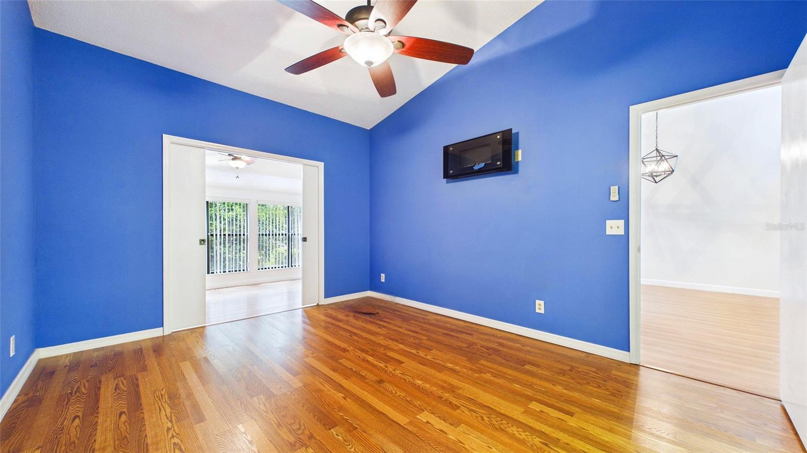 1539 REBECCA LN — photo 13