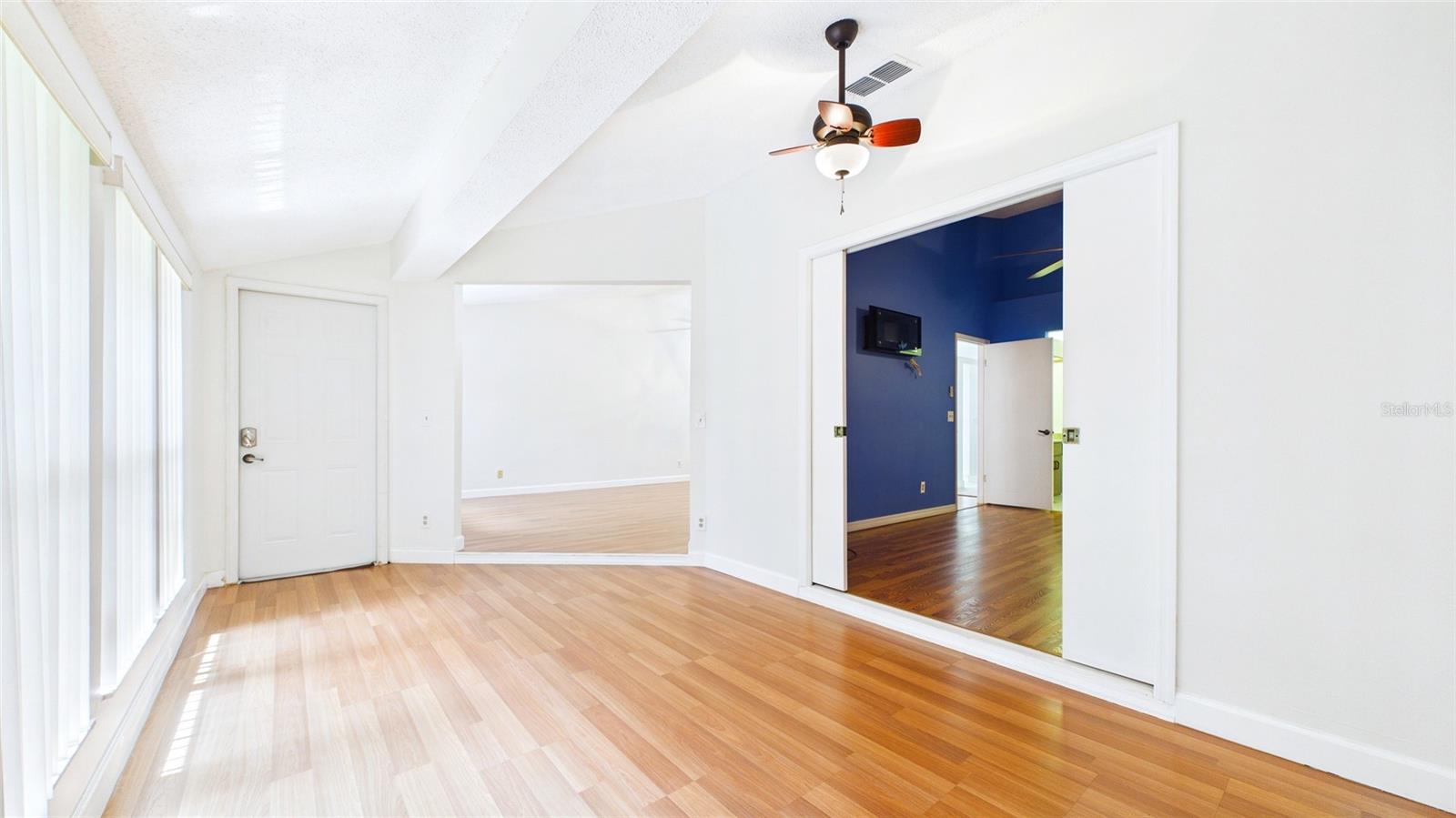 1539 REBECCA LN — photo 12