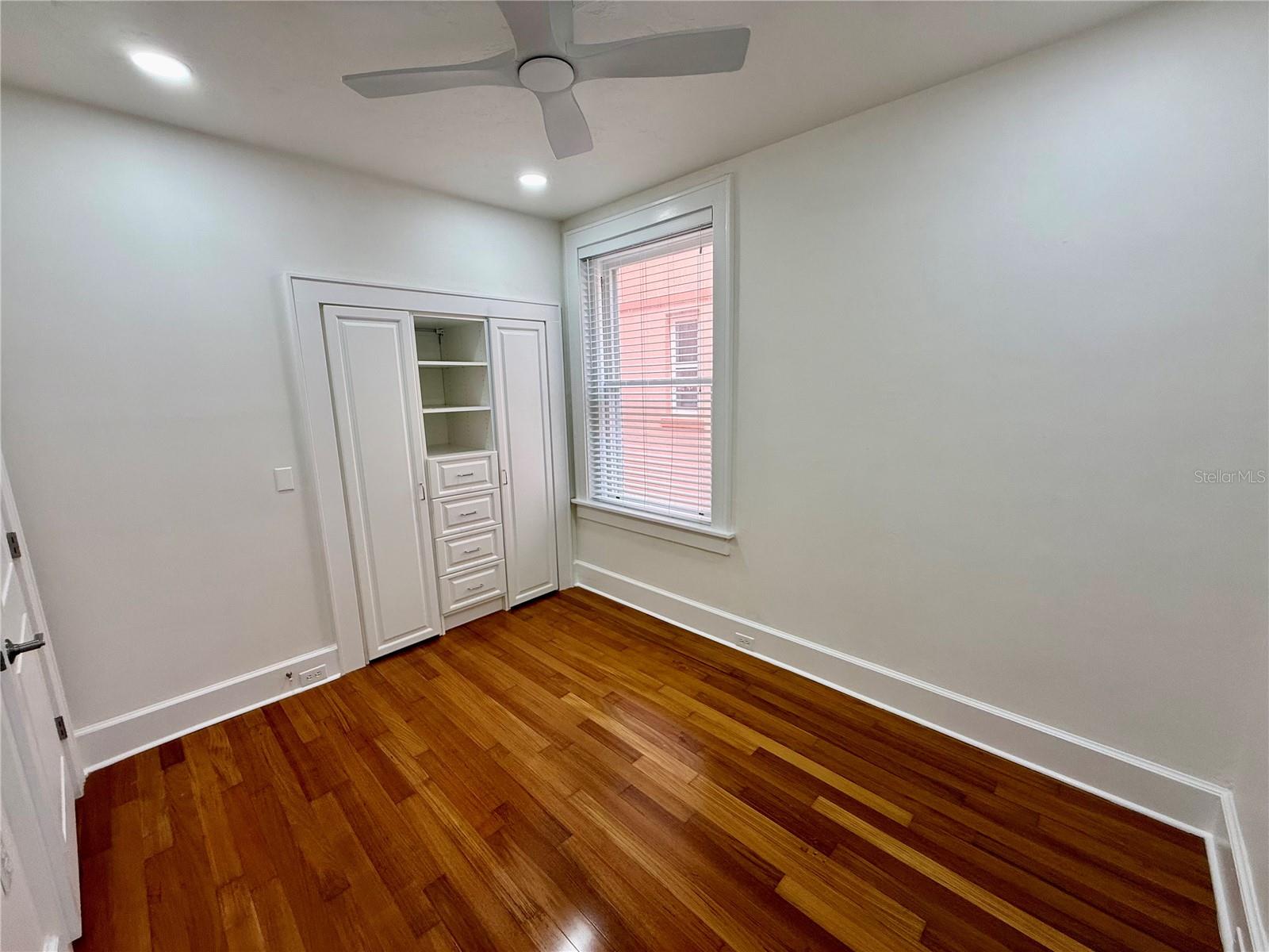 1221 N PALM AVE #204 — photo 17