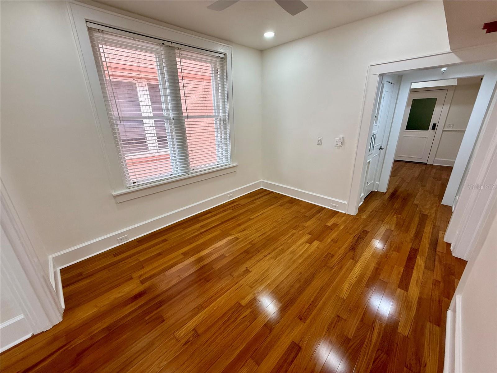 1221 N PALM AVE #204 — photo 14