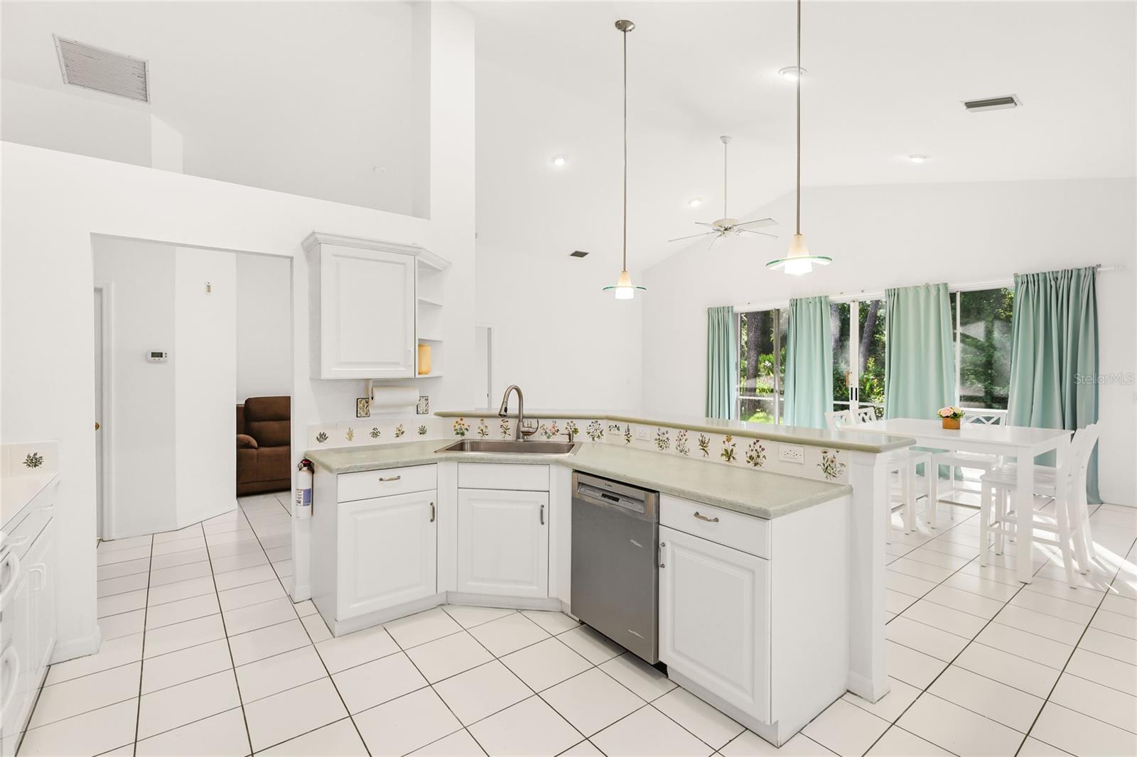 2147 WASATCH DR — photo 13