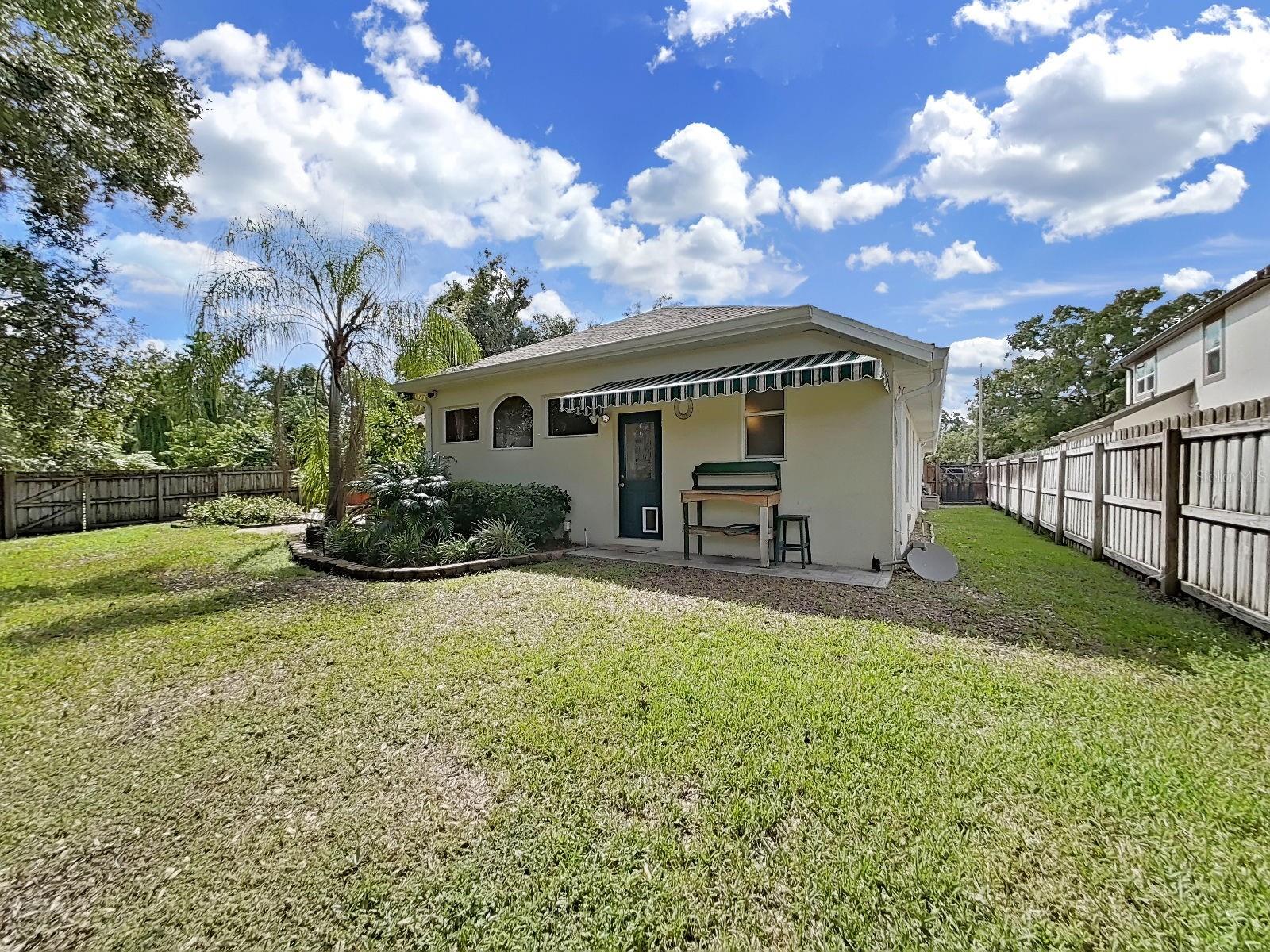 14915 DEVONSHIRE WOODS PL — photo 43