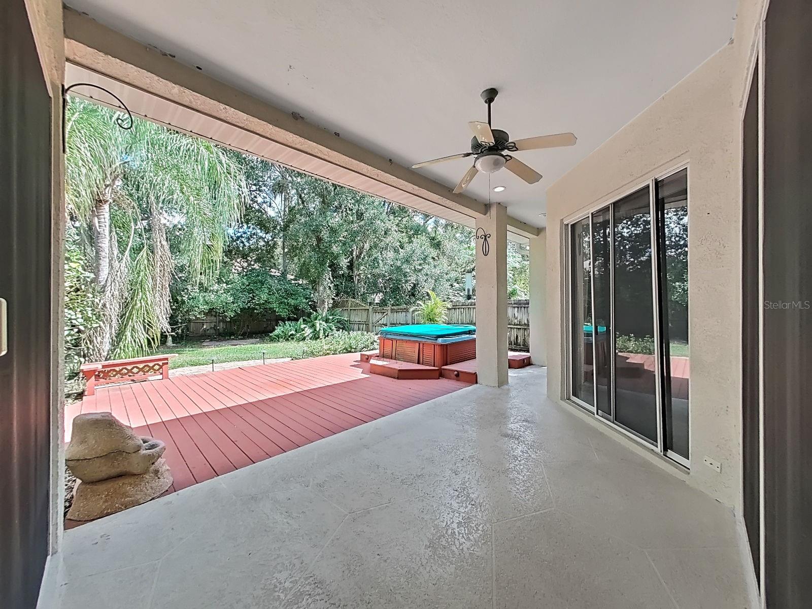 14915 DEVONSHIRE WOODS PL — photo 37