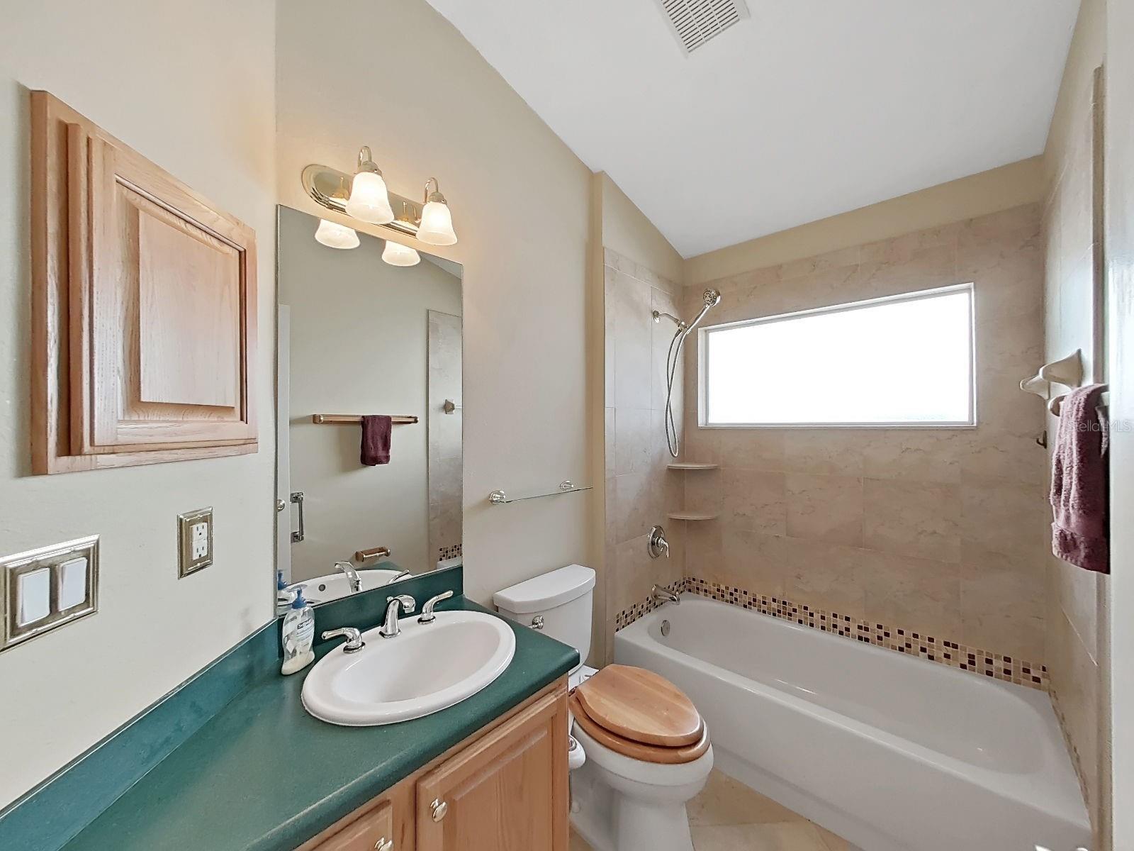 14915 DEVONSHIRE WOODS PL — photo 33