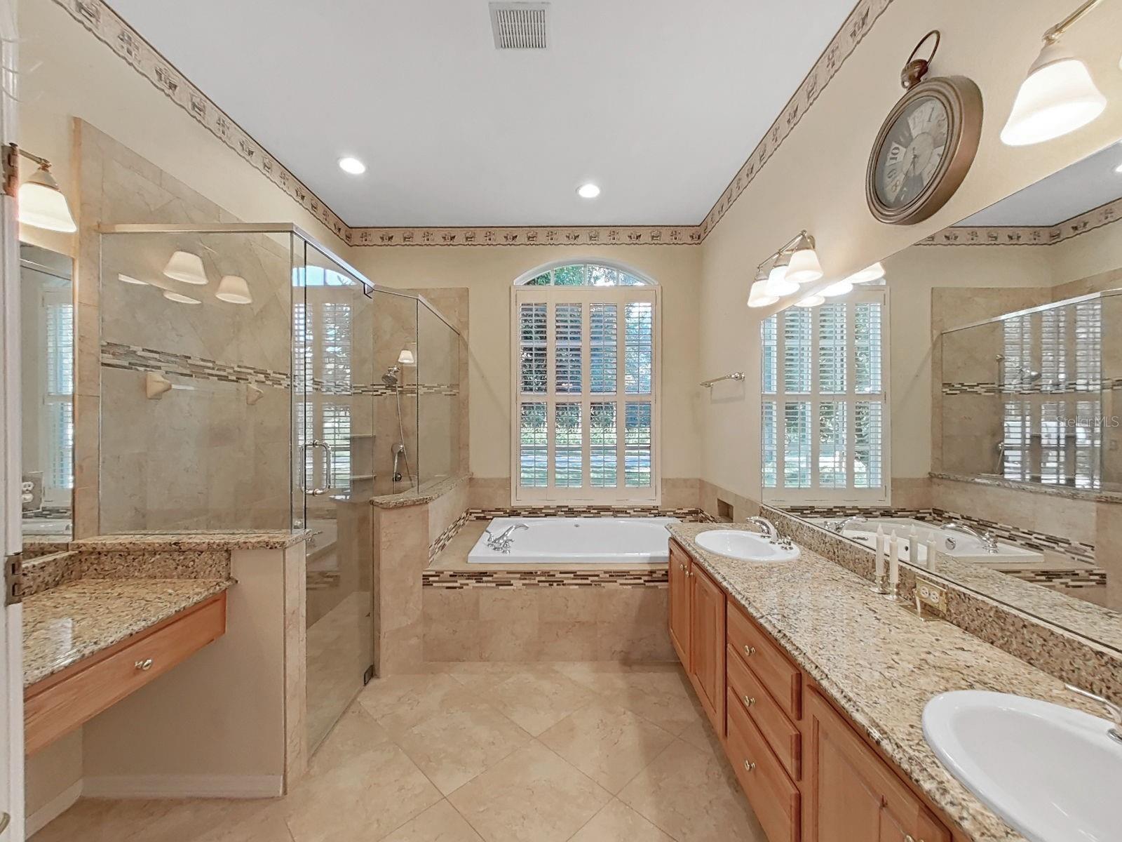 14915 DEVONSHIRE WOODS PL — photo 25