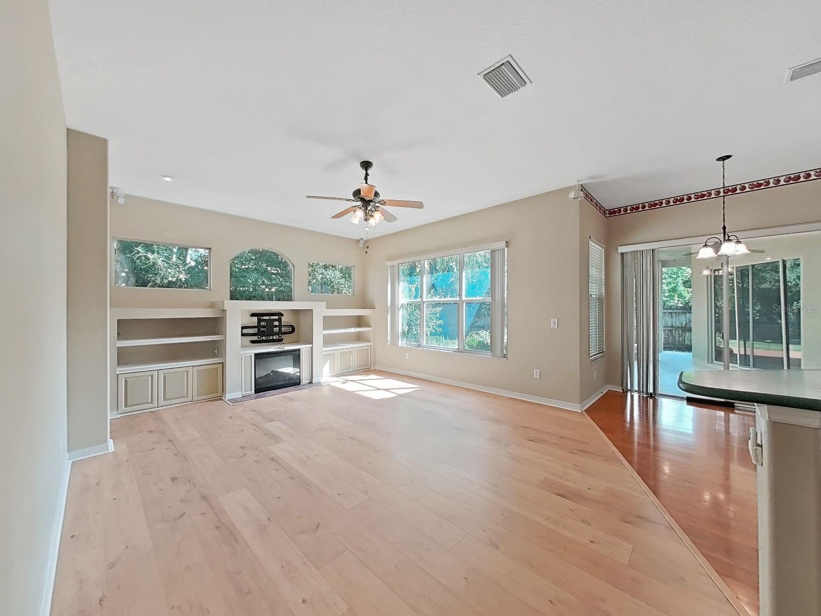 14915 DEVONSHIRE WOODS PL — photo 12