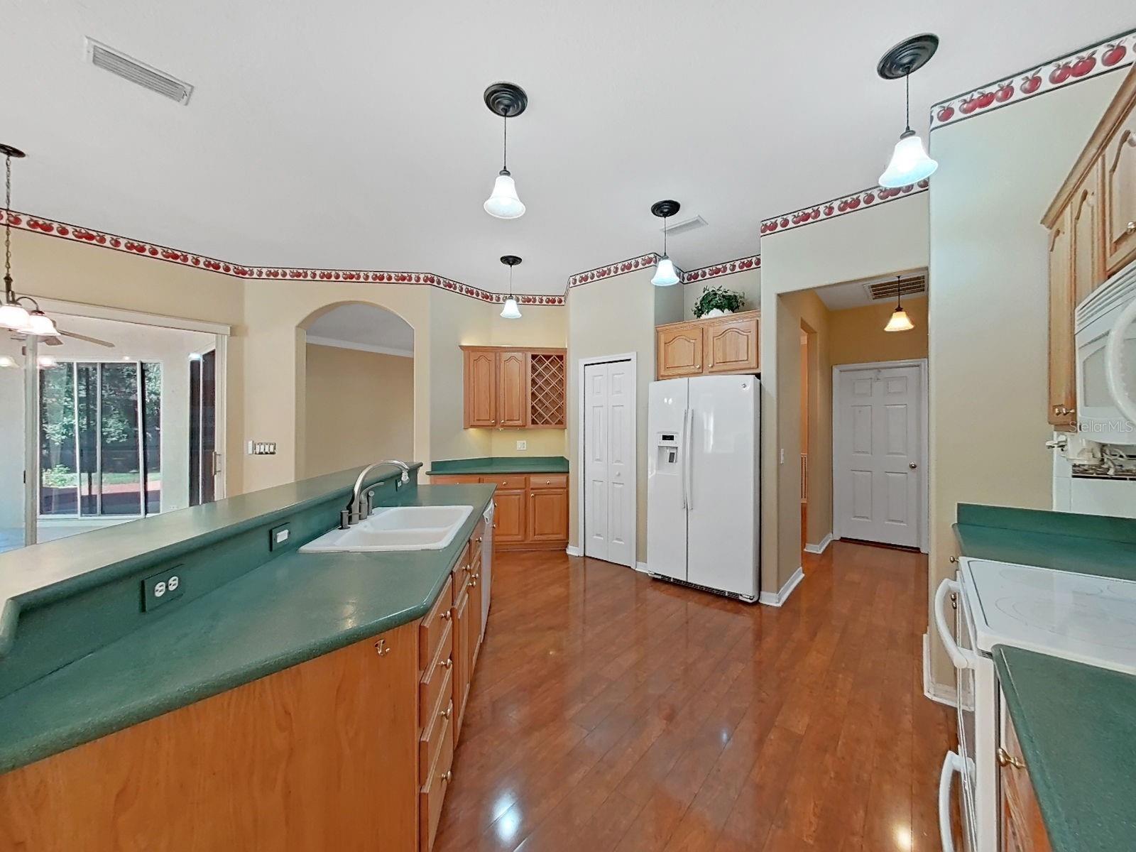 14915 DEVONSHIRE WOODS PL — photo 18