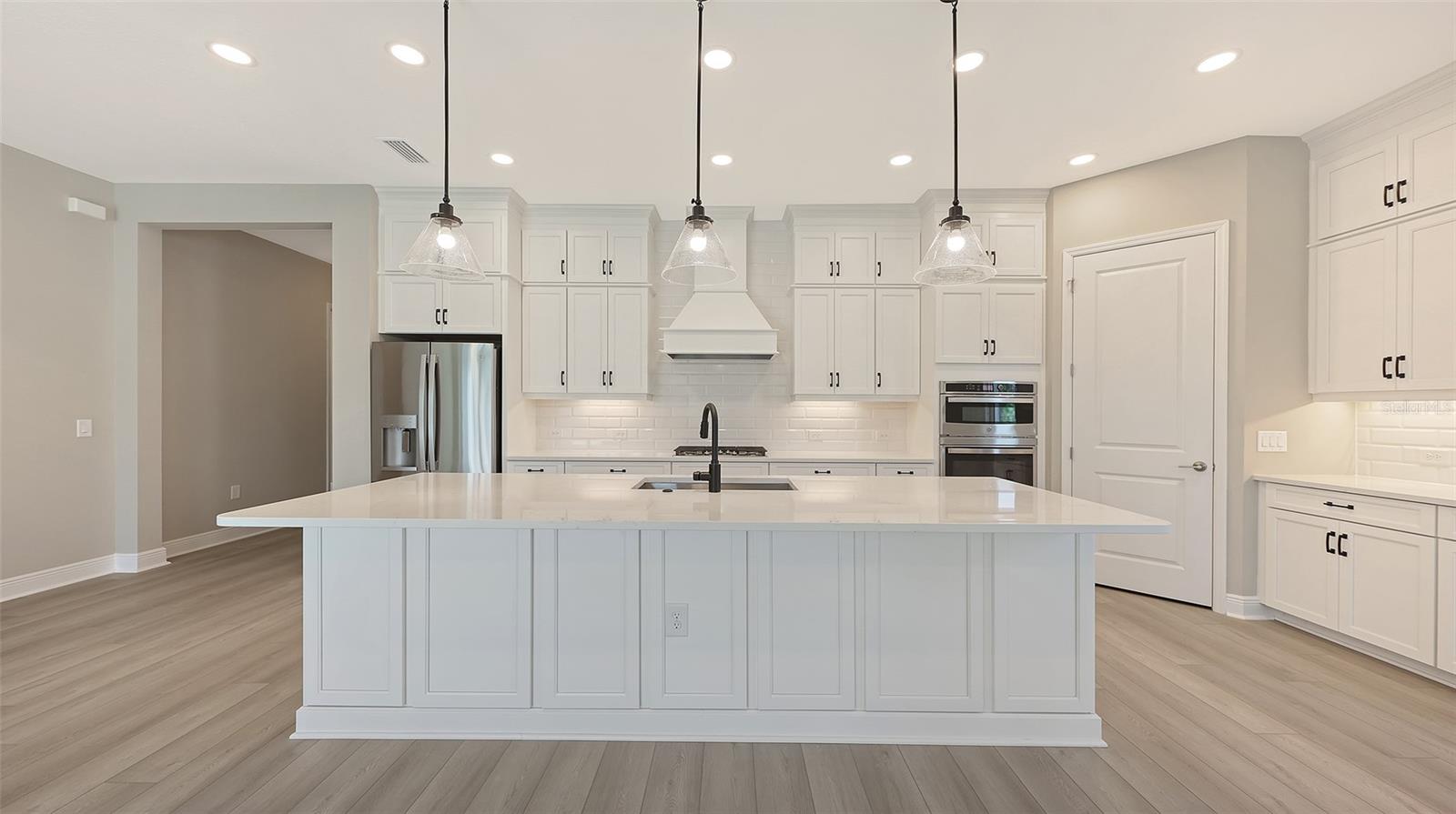 10130 CRYSTAL ISLES CIR — photo 3