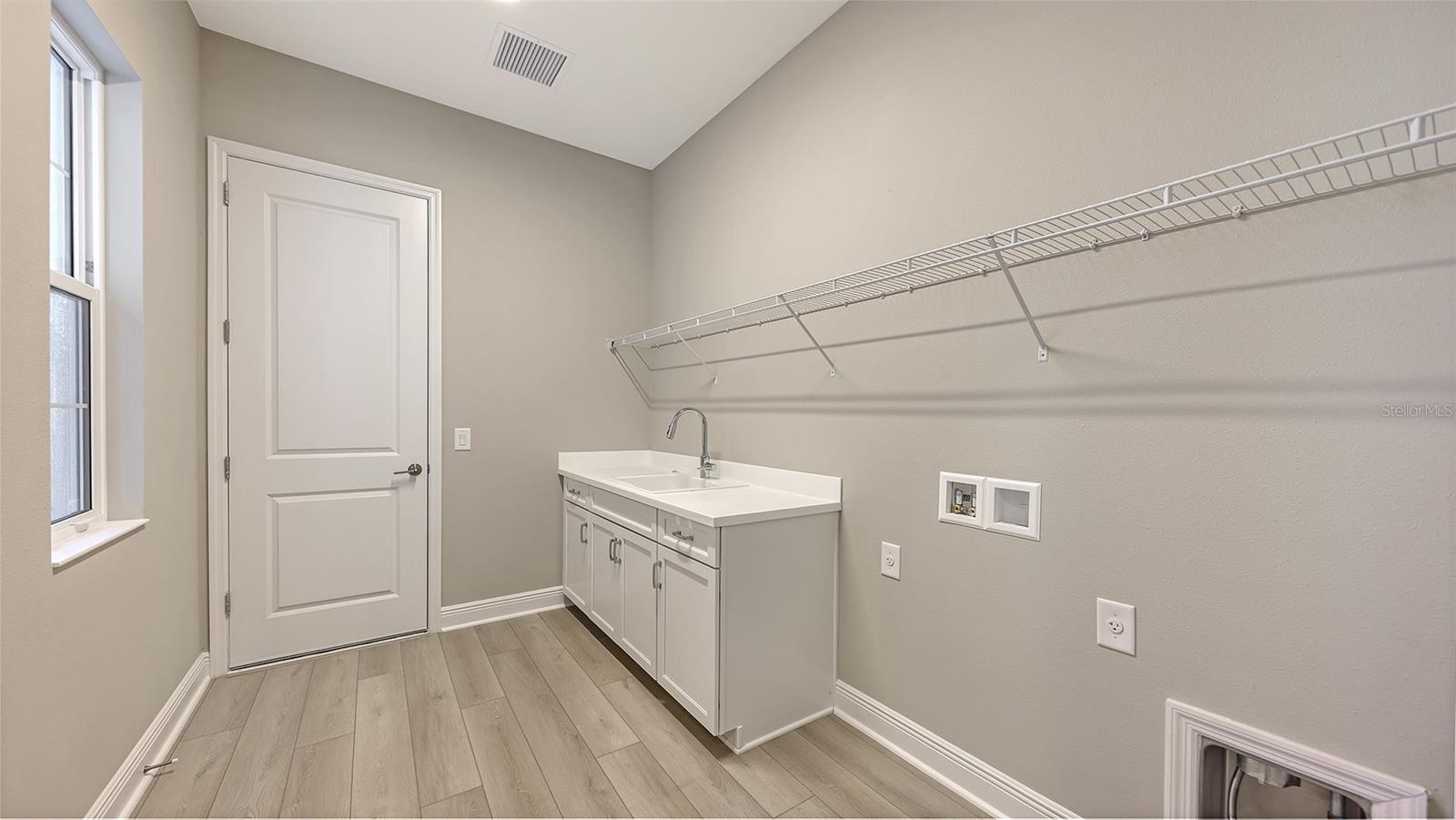 10130 CRYSTAL ISLES CIR — photo 33