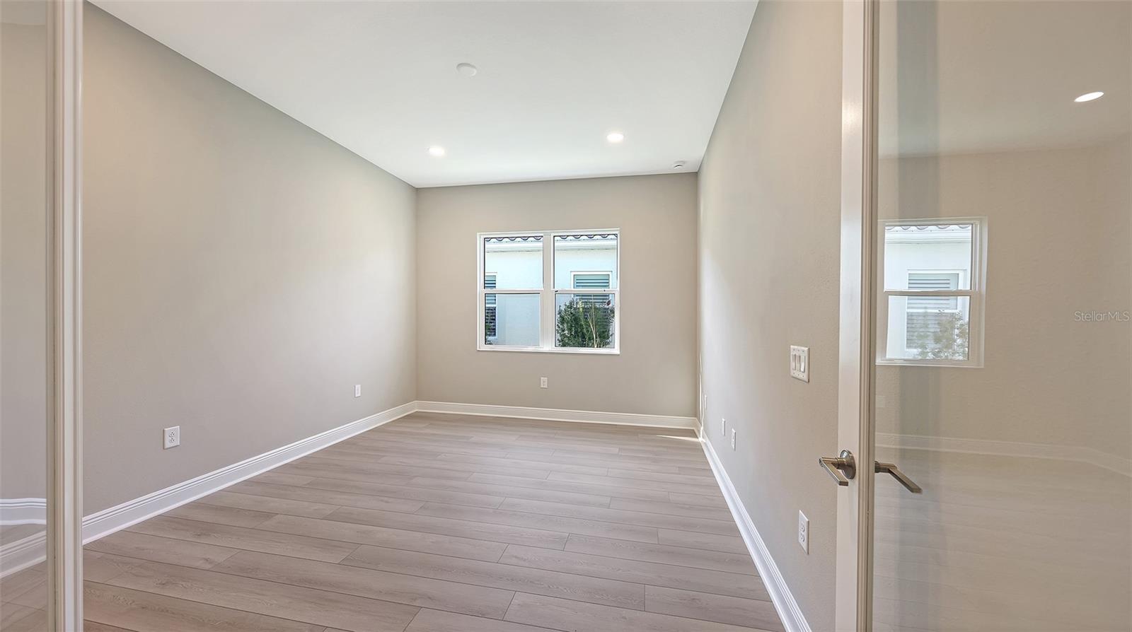 10130 CRYSTAL ISLES CIR — photo 9