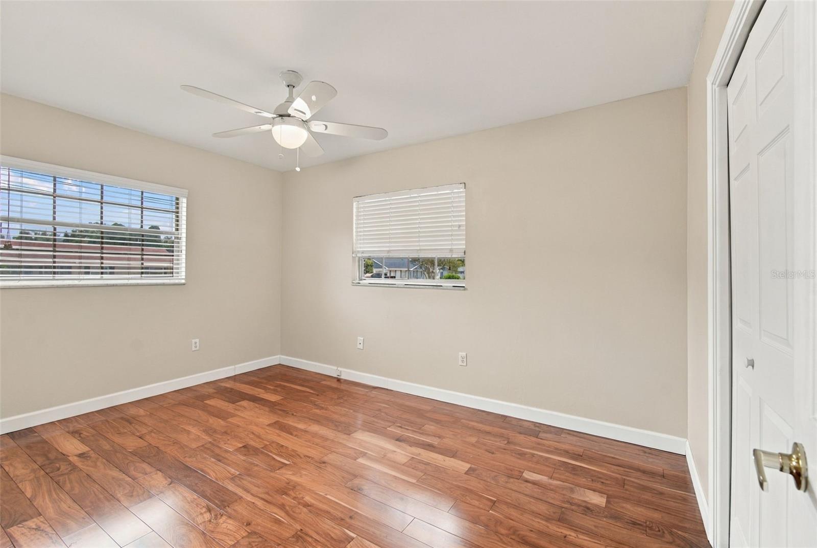 105 ASHBROOK DR — photo 46