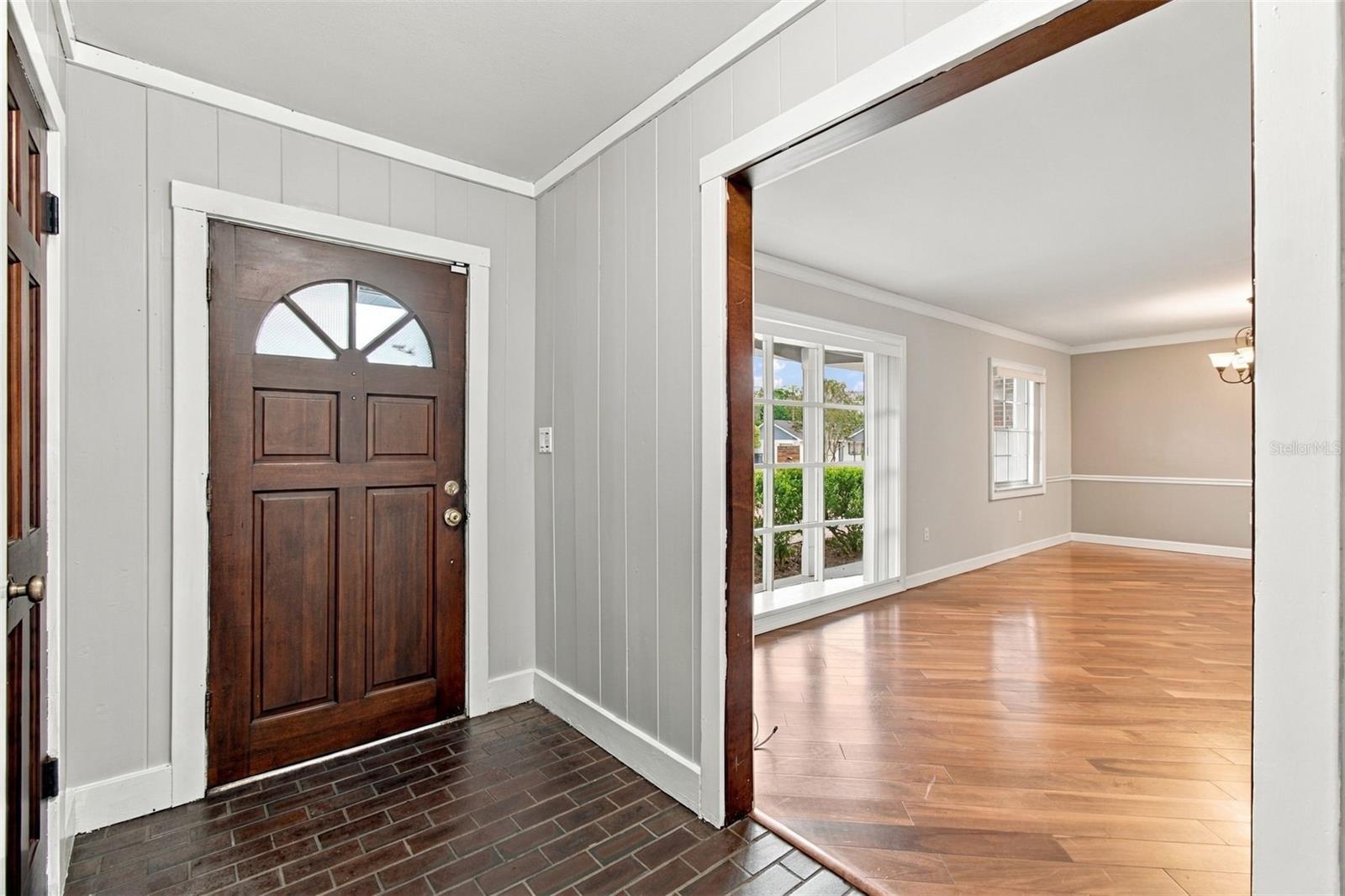 105 ASHBROOK DR — photo 13