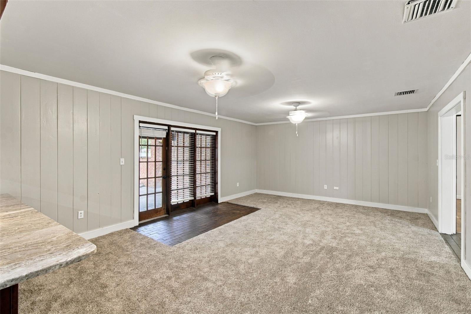 105 ASHBROOK DR — photo 30