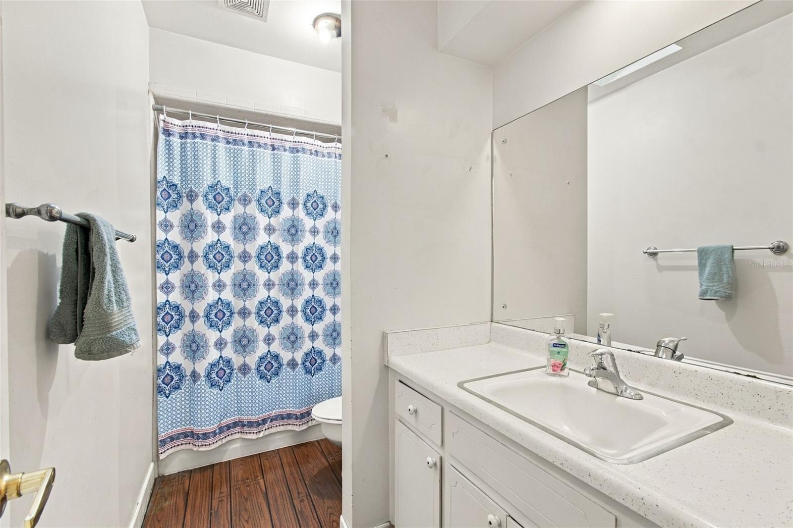 105 ASHBROOK DR — photo 42