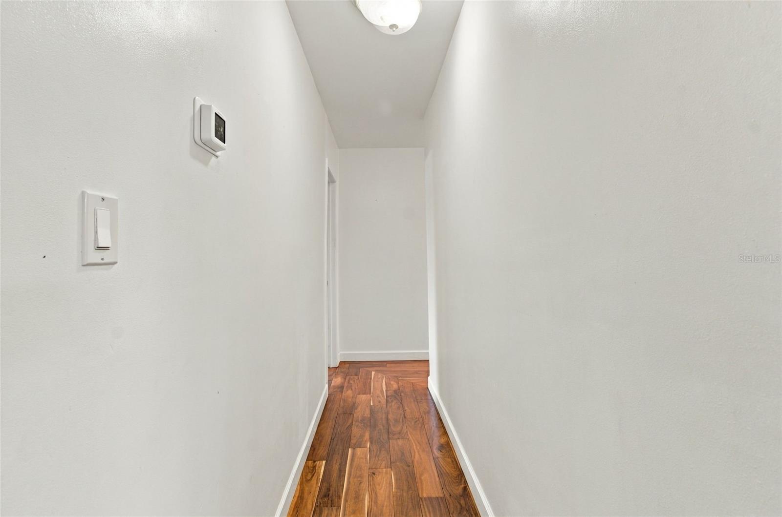 105 ASHBROOK DR — photo 35