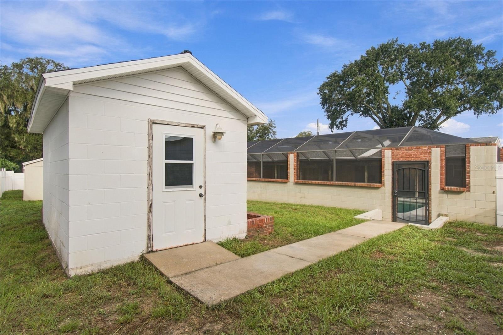 105 ASHBROOK DR — photo 69