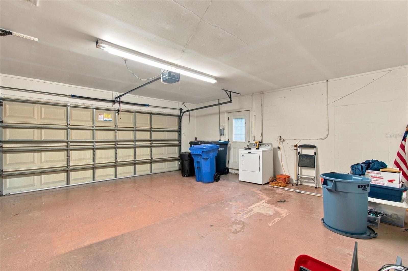 105 ASHBROOK DR — photo 28