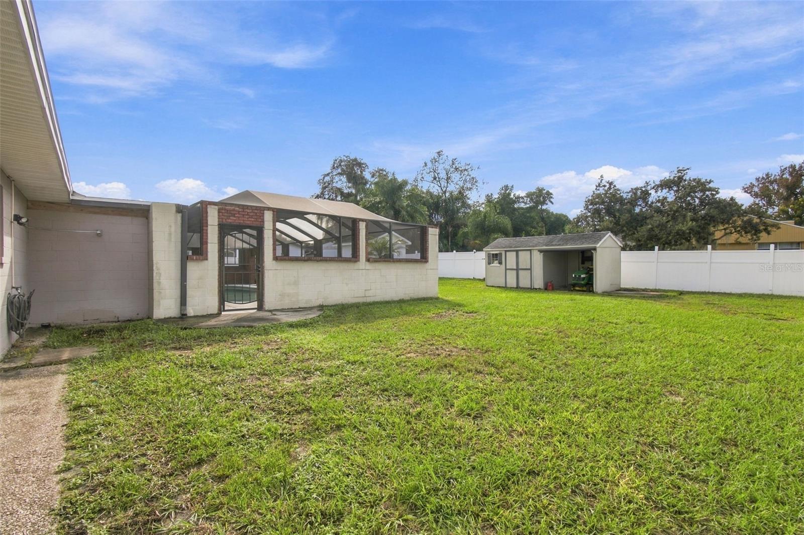 105 ASHBROOK DR — photo 67
