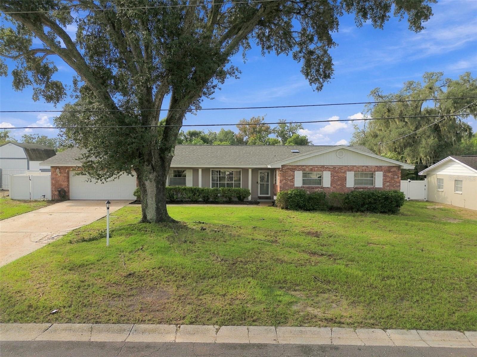 105 ASHBROOK DR — photo 72