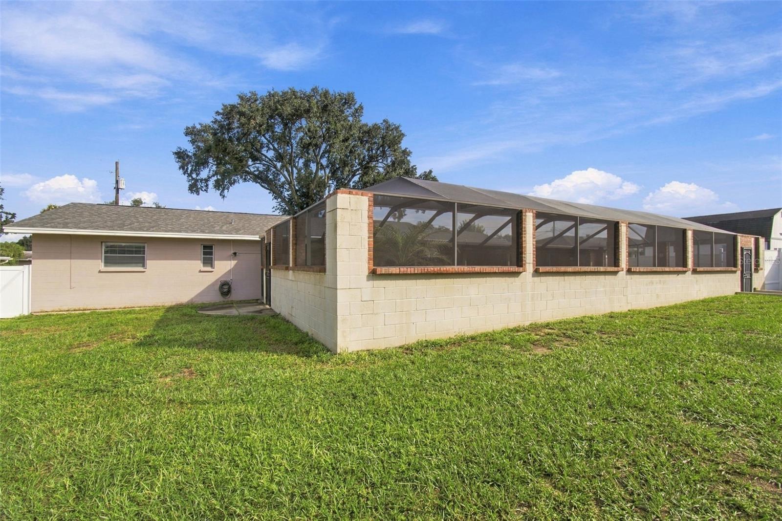 105 ASHBROOK DR — photo 63