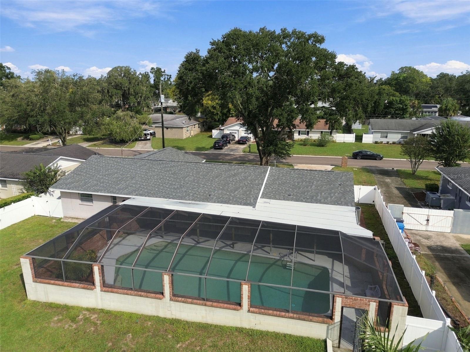 105 ASHBROOK DR — photo 93
