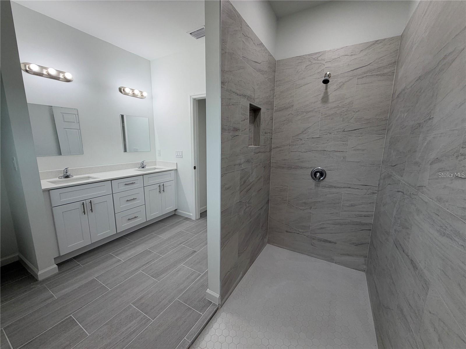 4771 REDWOOD TER — photo 10