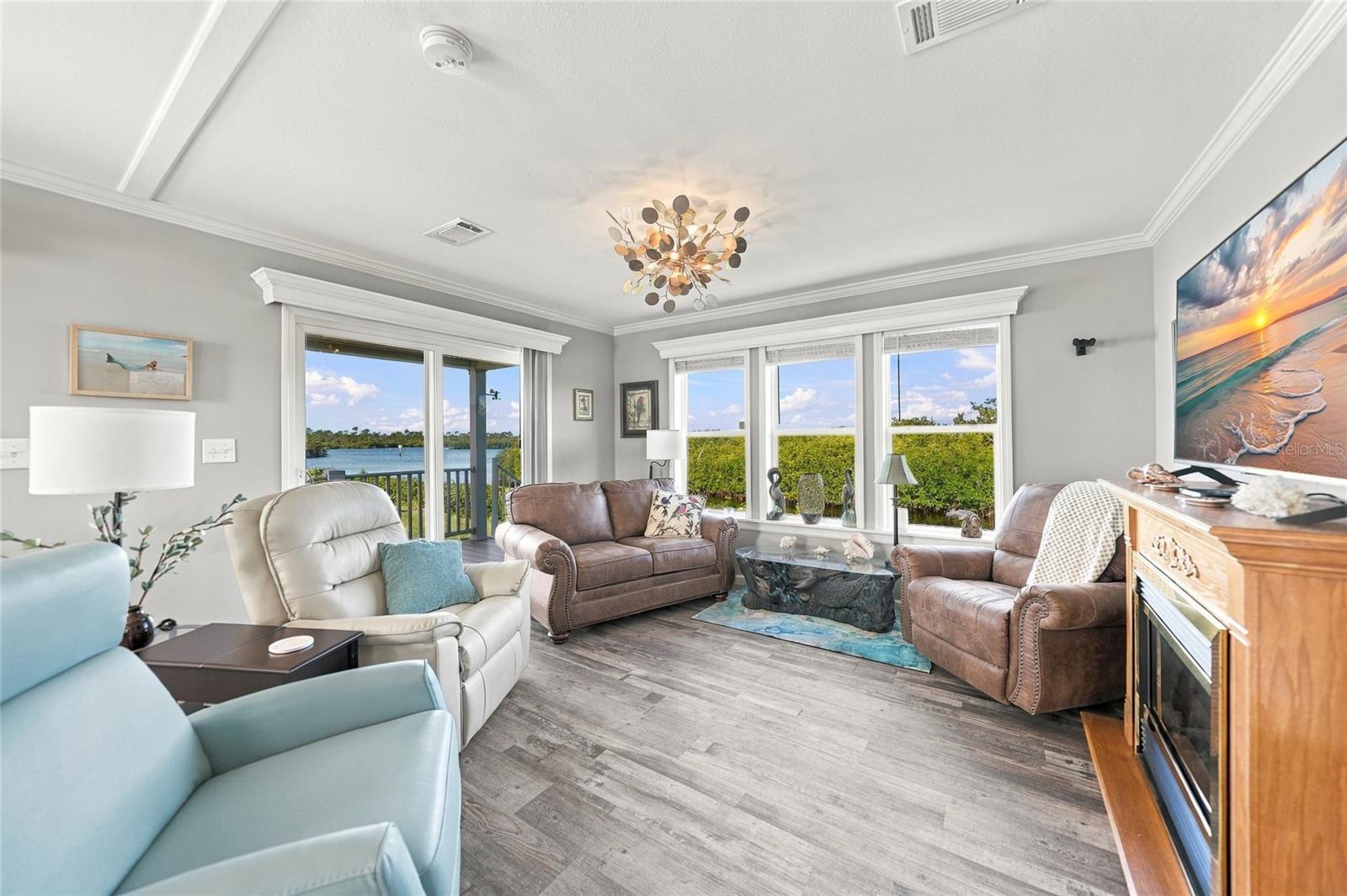734 BLACKBURN BLVD — photo 12