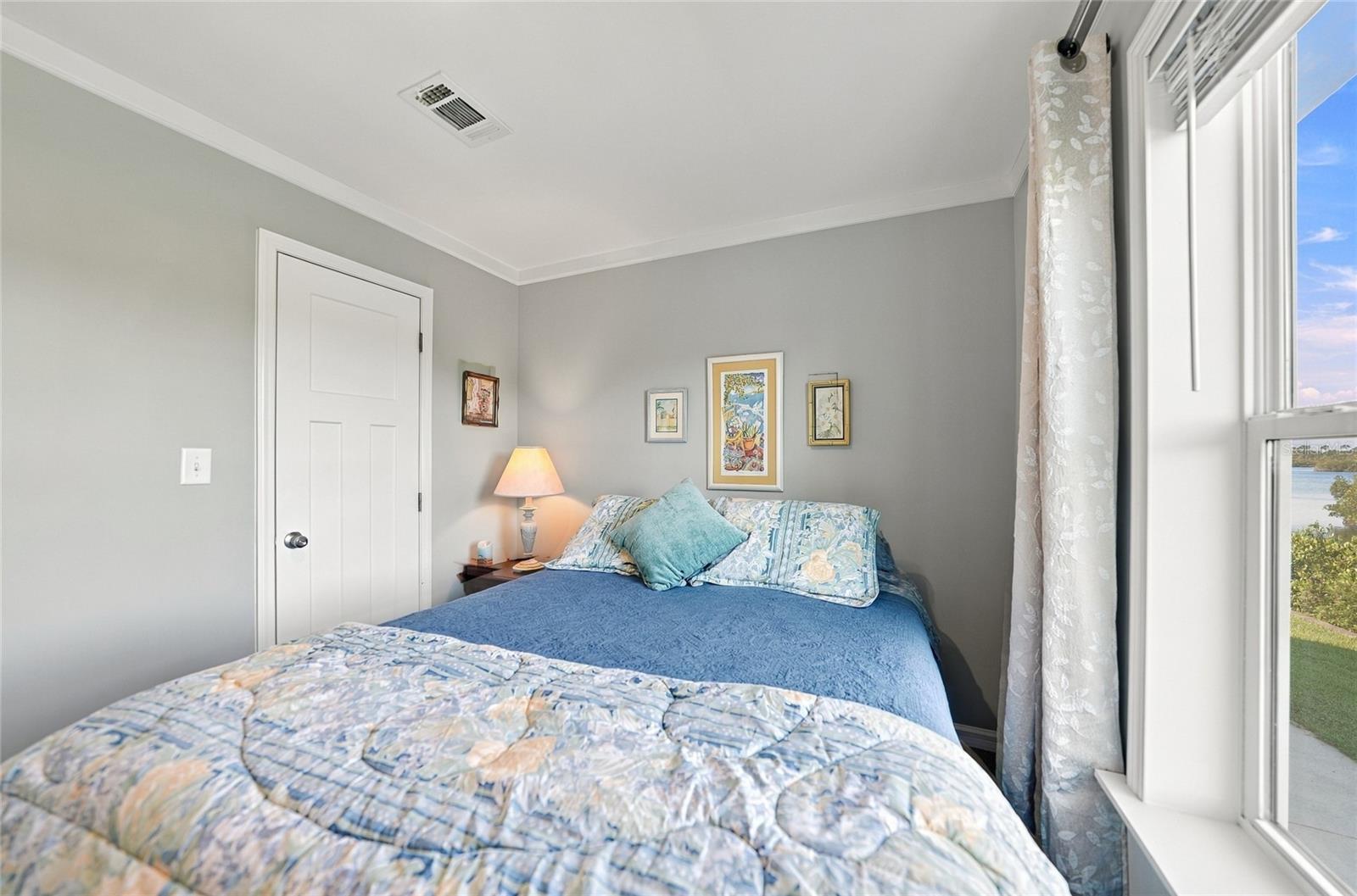 734 BLACKBURN BLVD — photo 24