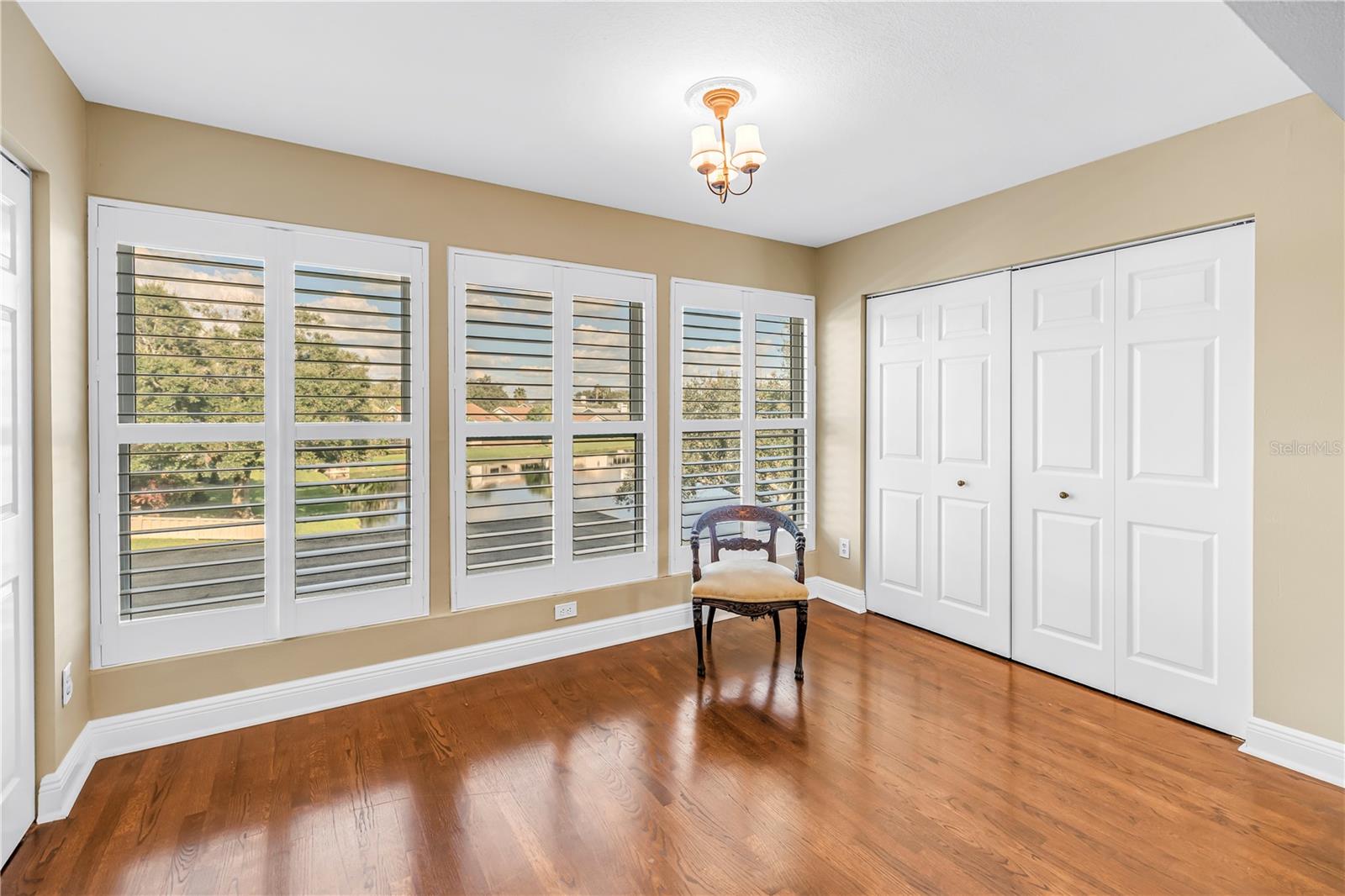 868 GLADES CT NE — photo 11