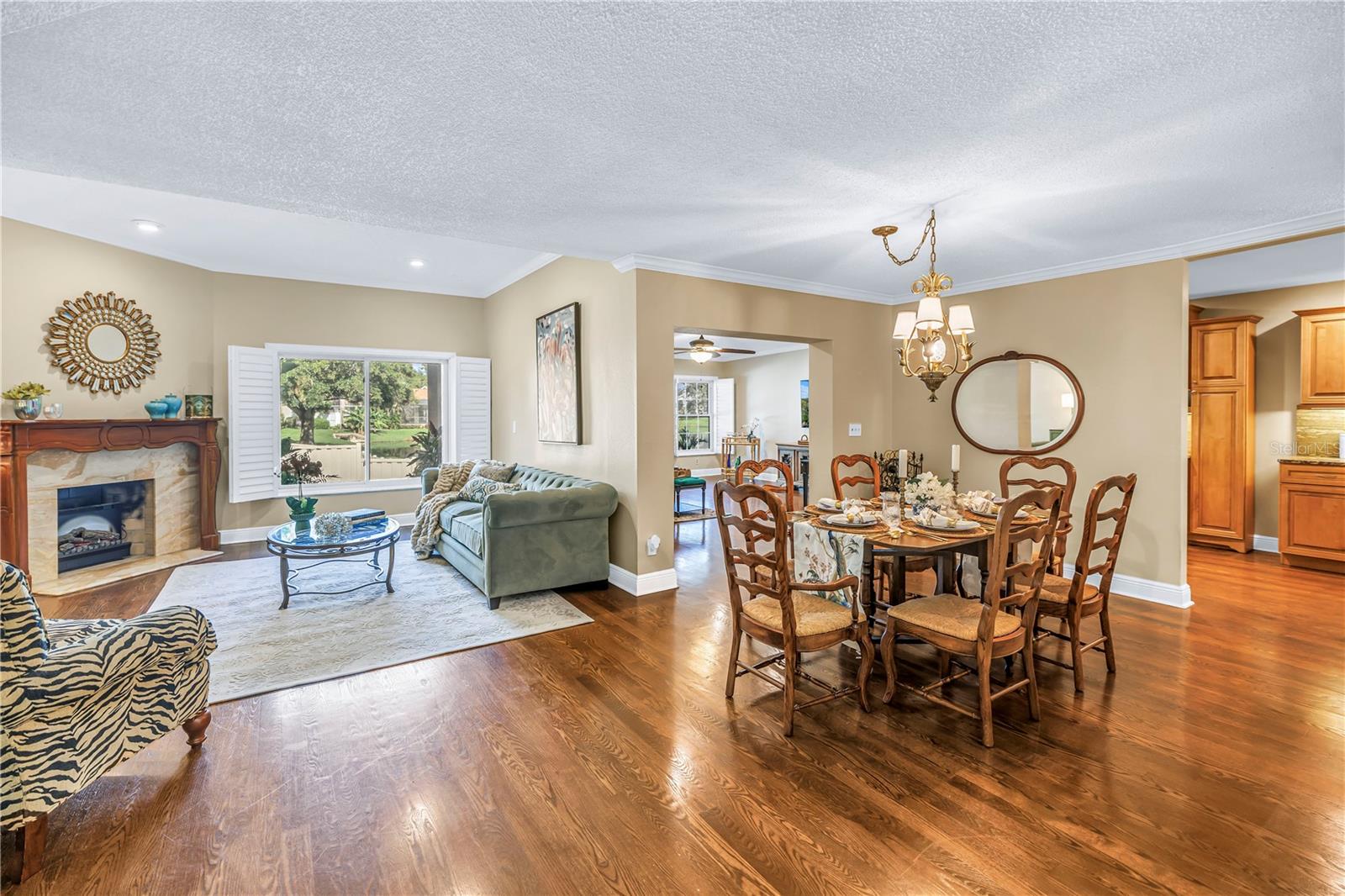 868 GLADES CT NE — photo 3