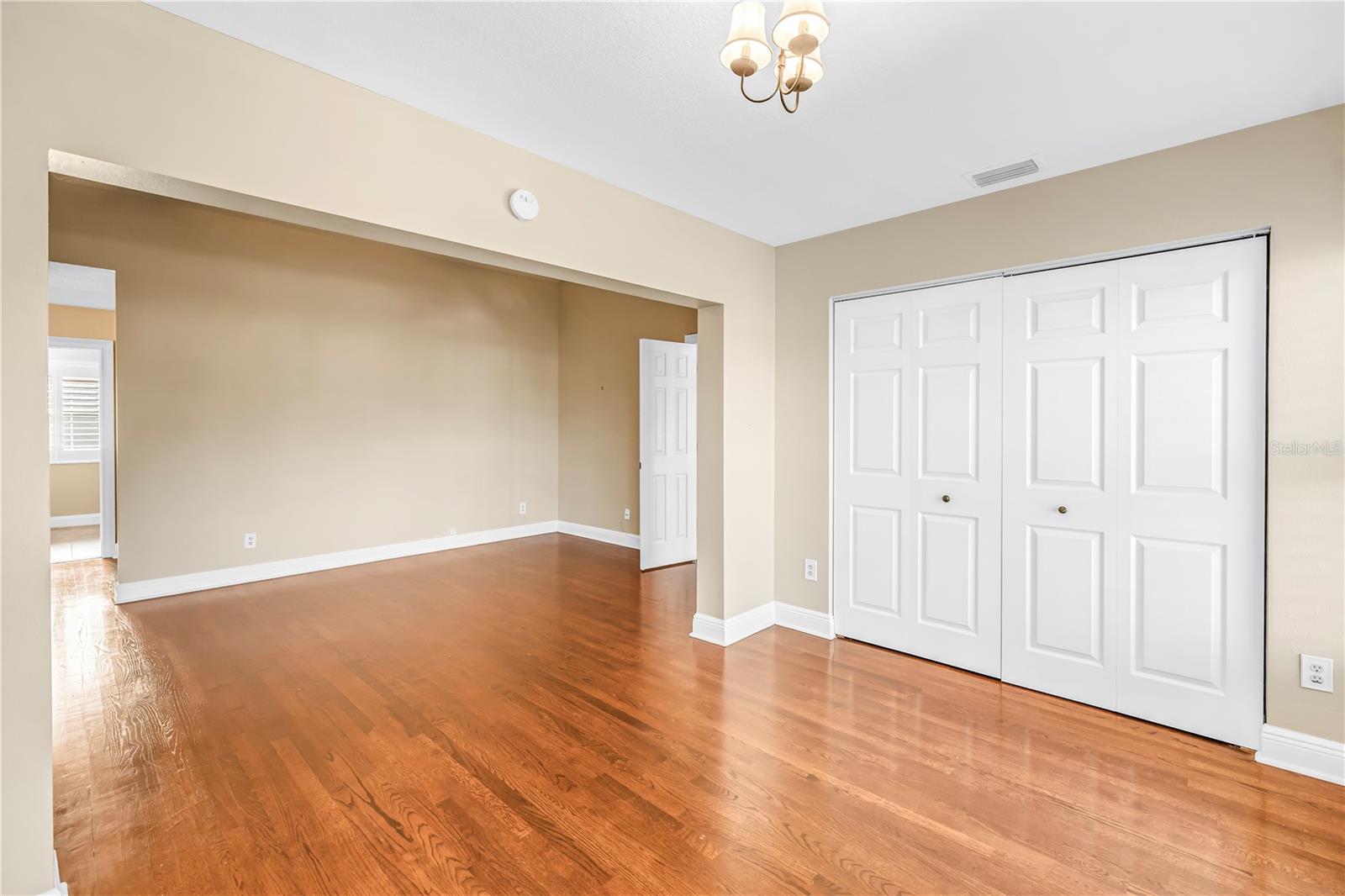 868 GLADES CT NE — photo 25