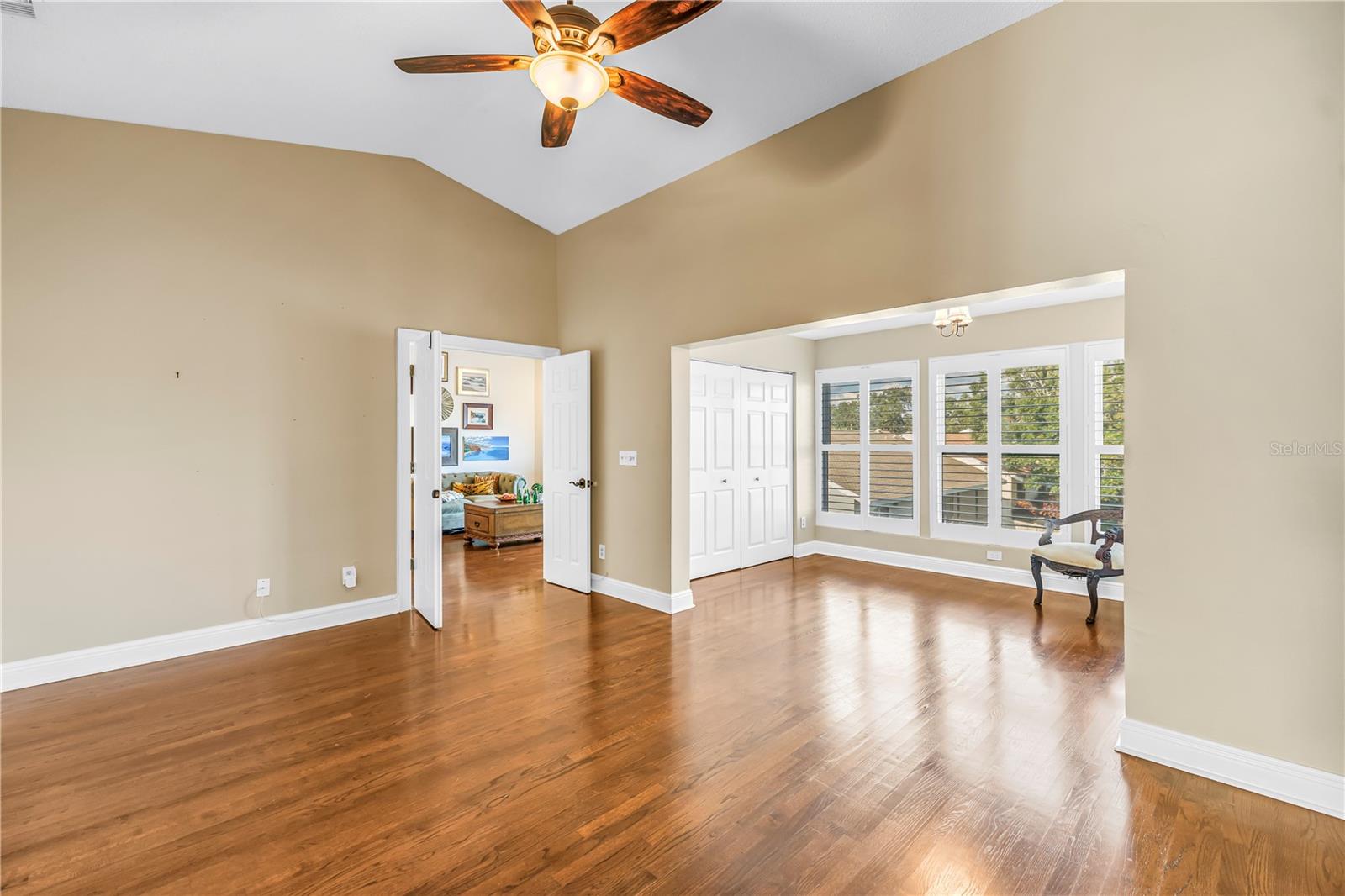 868 GLADES CT NE — photo 12