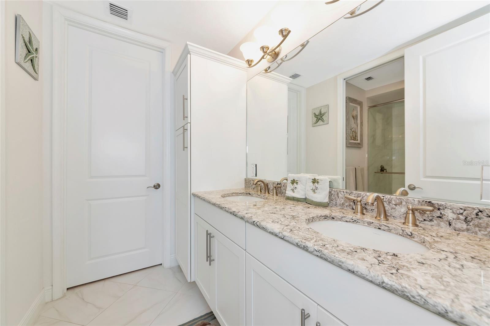 395 ARUBA CIR #203 — photo 28
