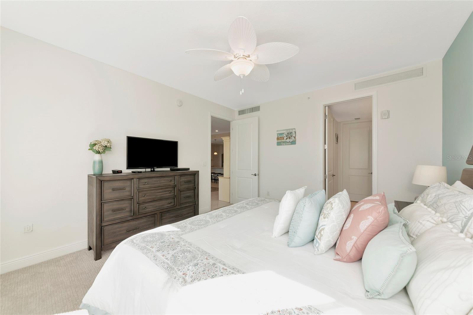 395 ARUBA CIR #203 — photo 23