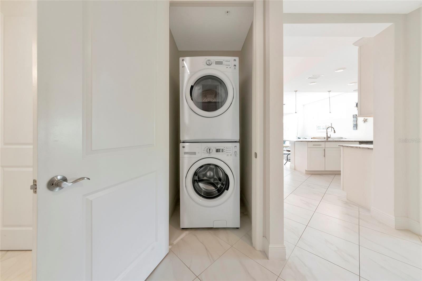 395 ARUBA CIR #203 — photo 40